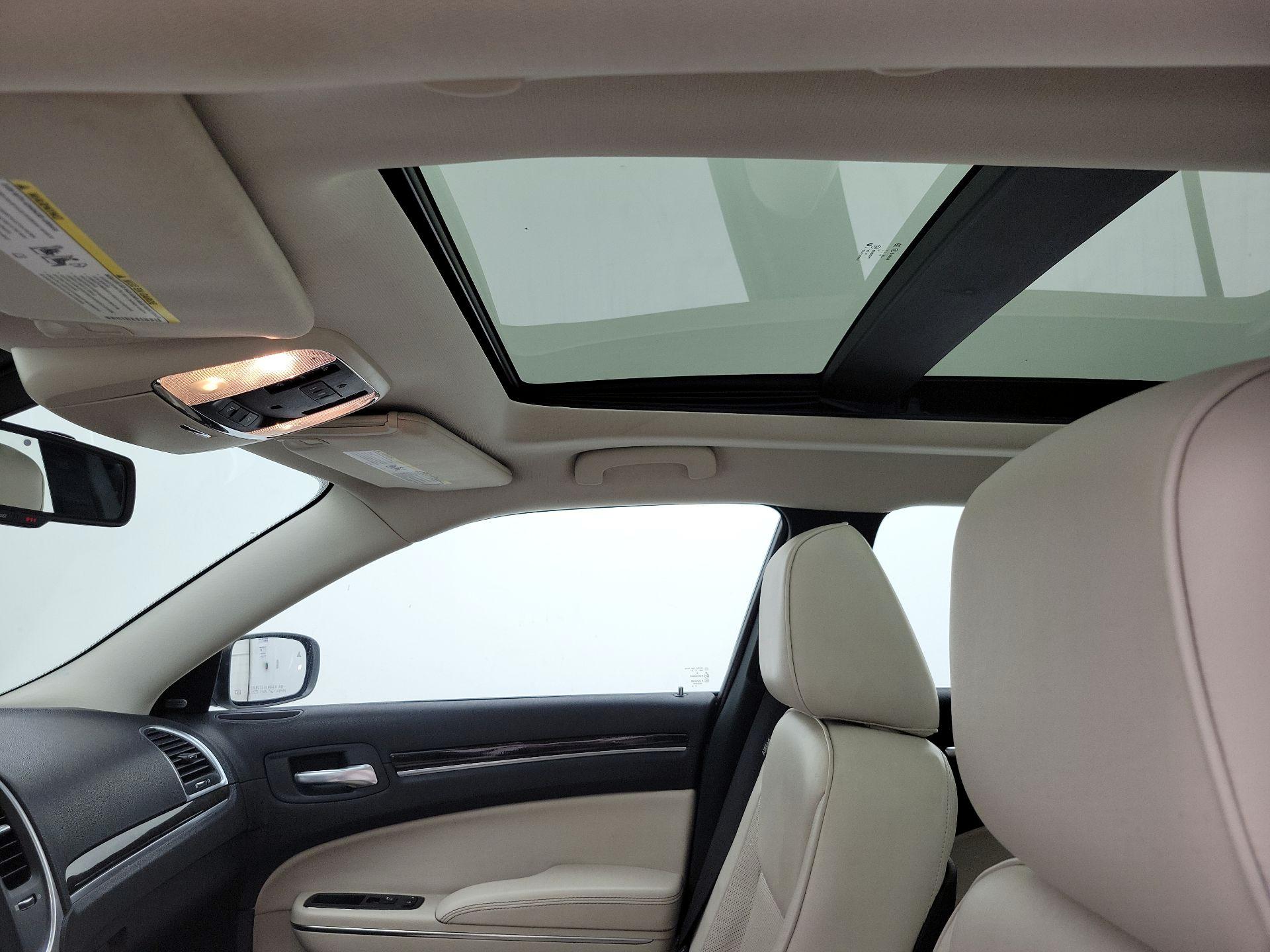 Thumbnail: 2015 Chrysler 300 - 20