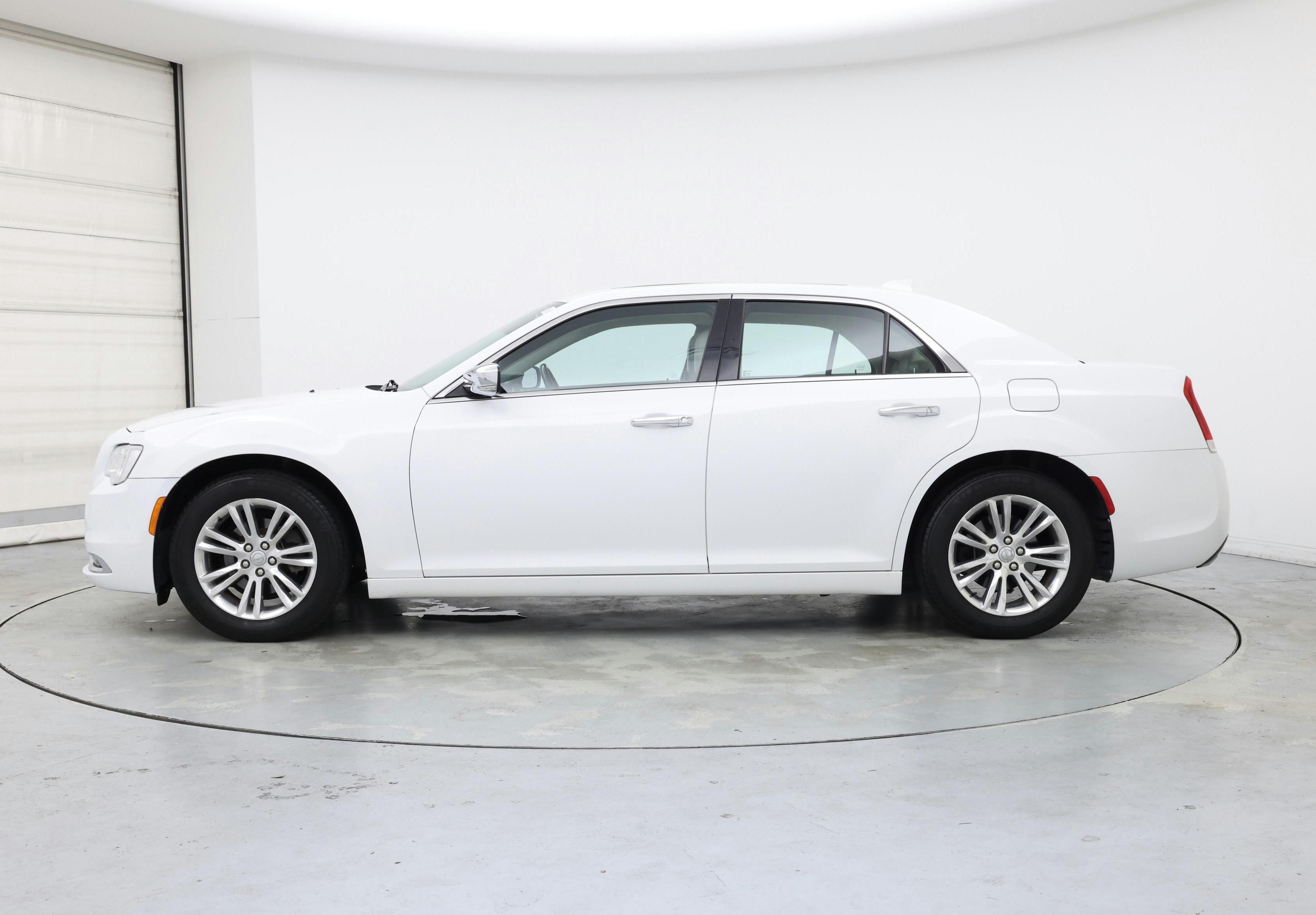 Thumbnail: 2015 Chrysler 300 - 3