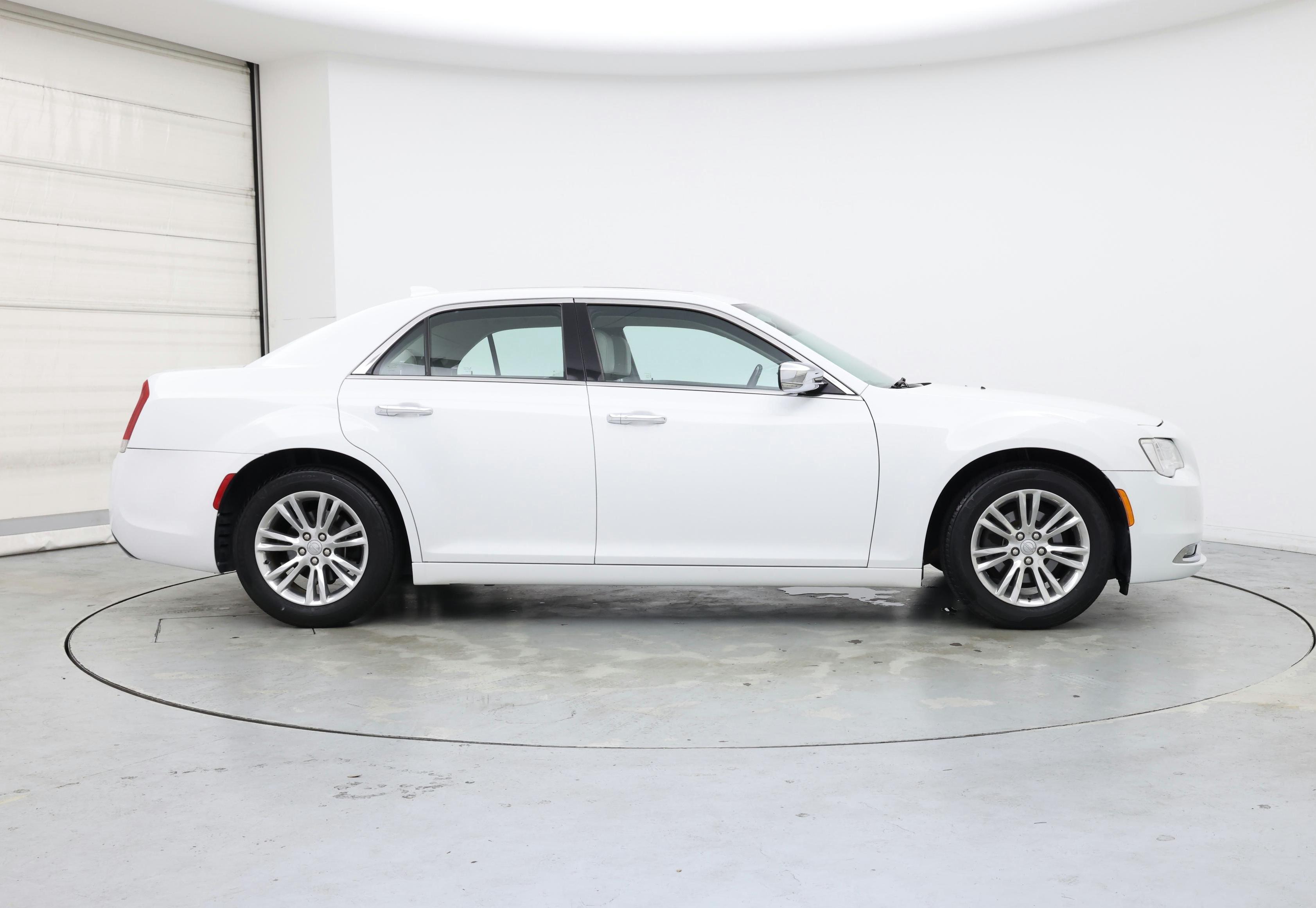 Thumbnail: 2015 Chrysler 300 - 7