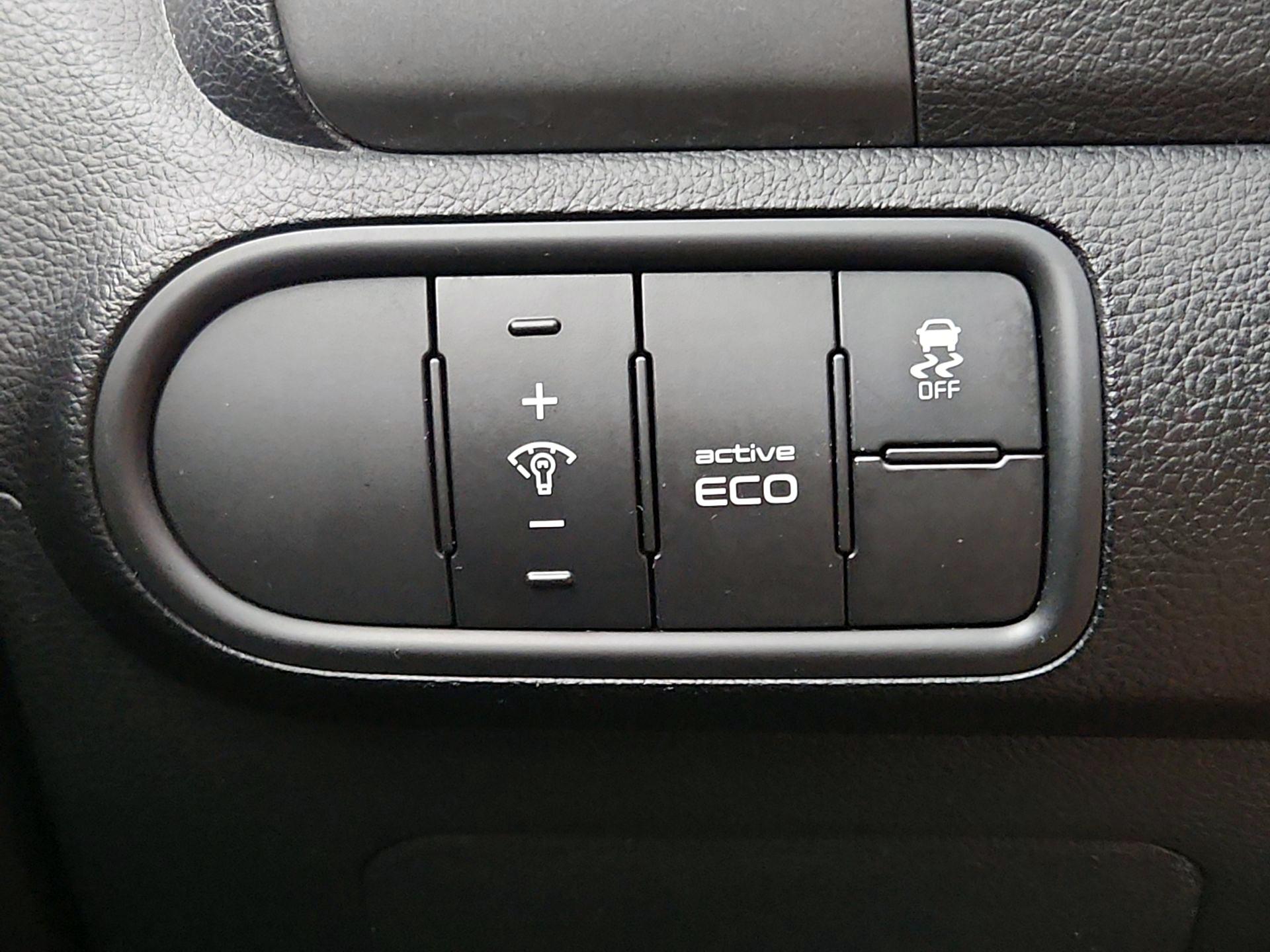 Thumbnail: 2015 Kia Forte - 13