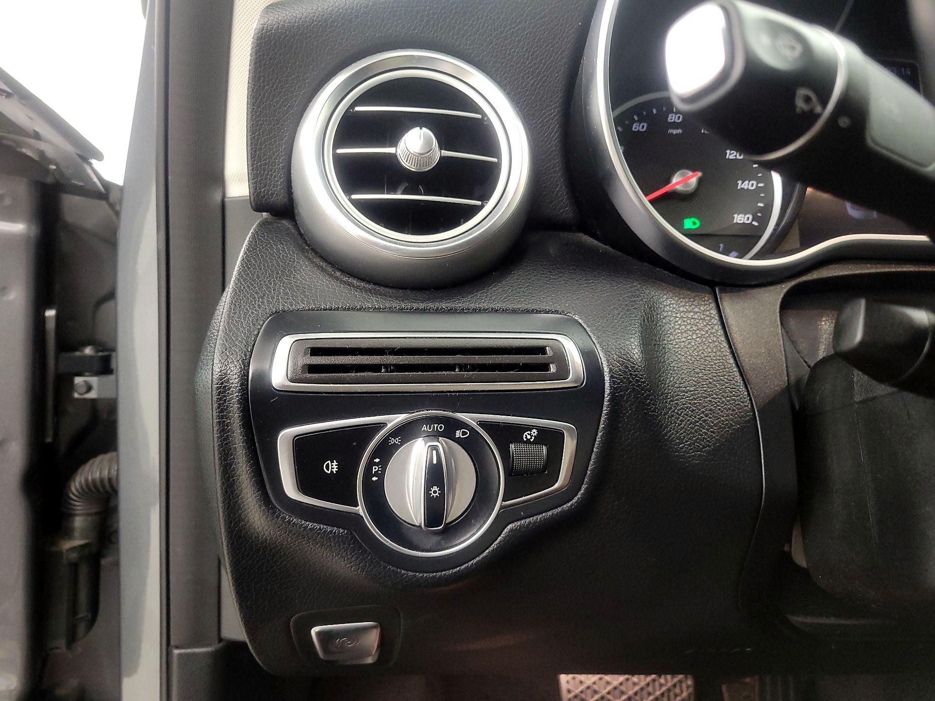 Thumbnail: 2020 Mercedes-Benz C-Class - 11