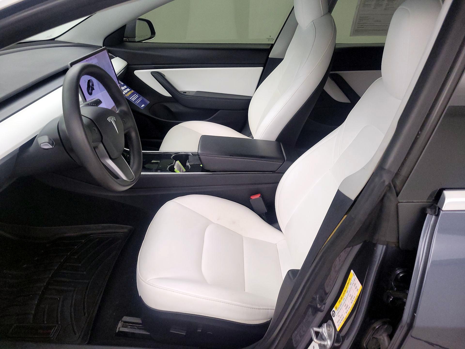 Thumbnail: 2020 Tesla Model 3 - 9