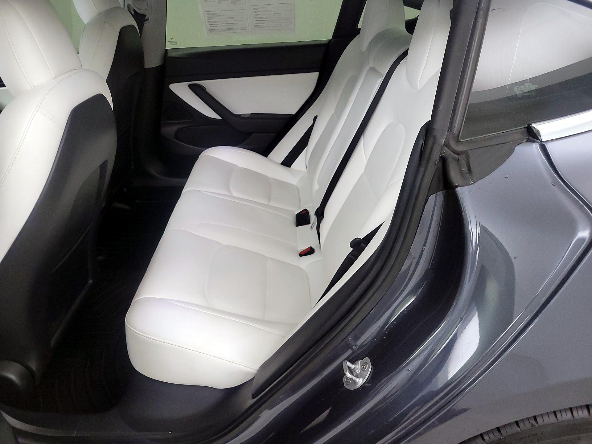 Thumbnail: 2020 Tesla Model 3 - 18