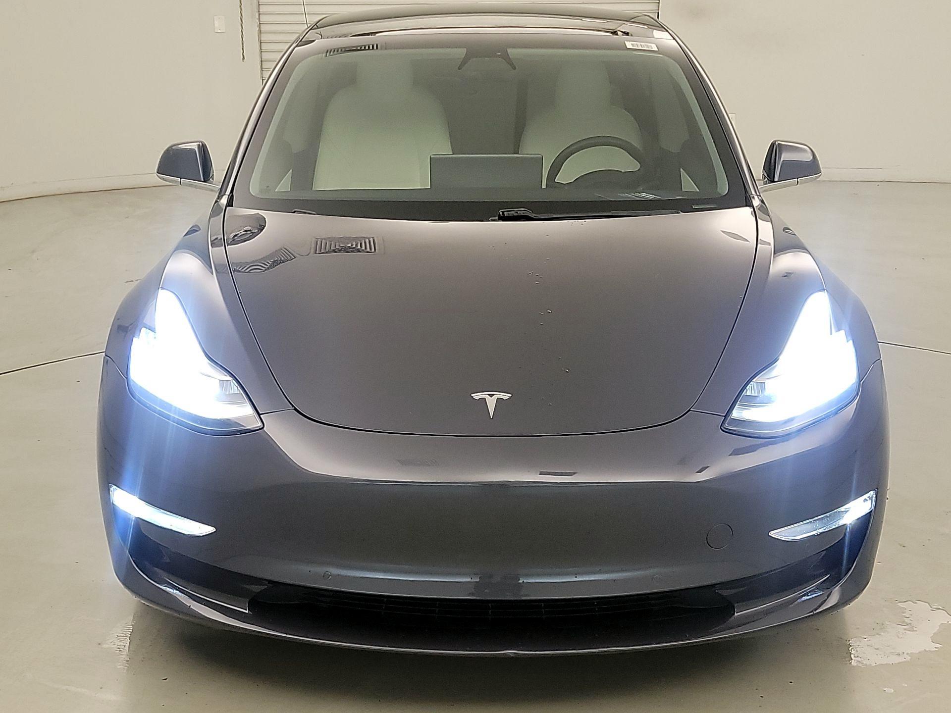 Thumbnail: 2020 Tesla Model 3 - 2