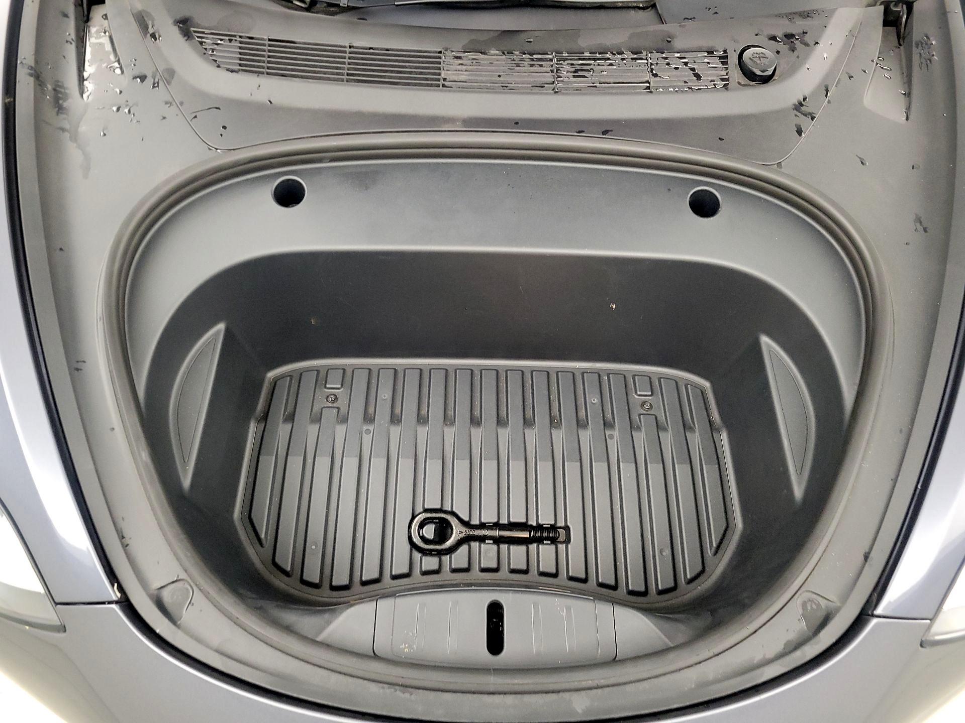 Thumbnail: 2020 Tesla Model 3 - 20