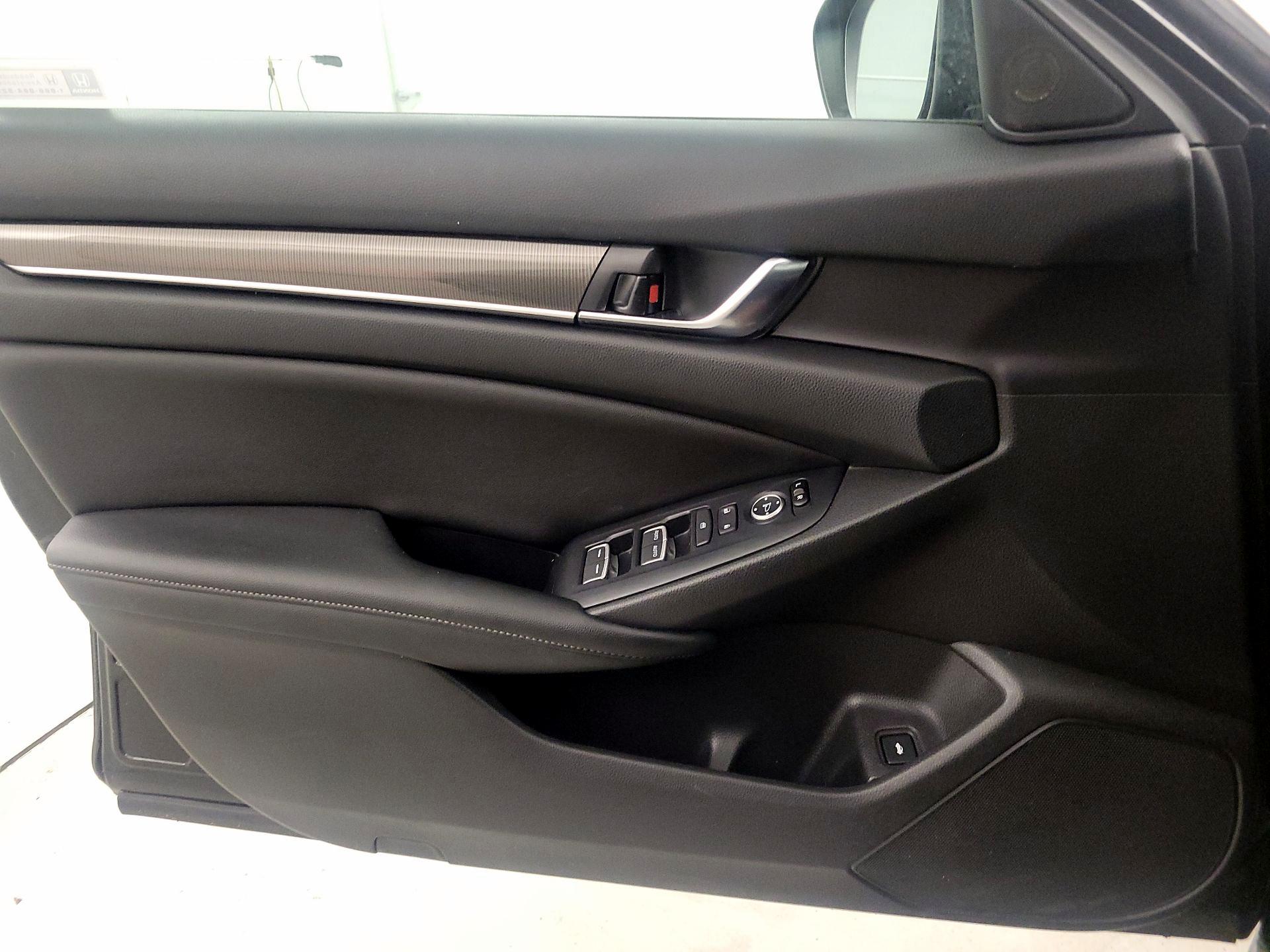 Thumbnail: 2019 Honda Accord - 10