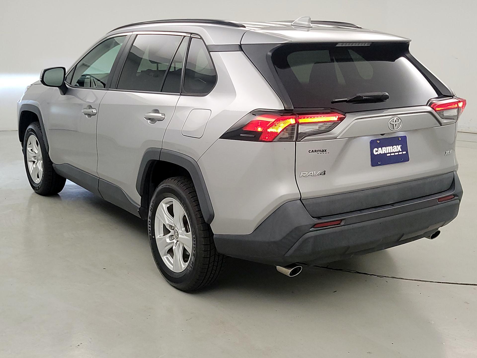 Thumbnail: 2020 Toyota RAV4 - 7