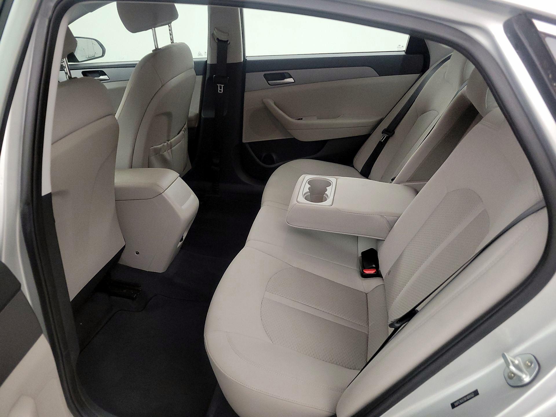 Thumbnail: 2019 Hyundai Sonata - 17