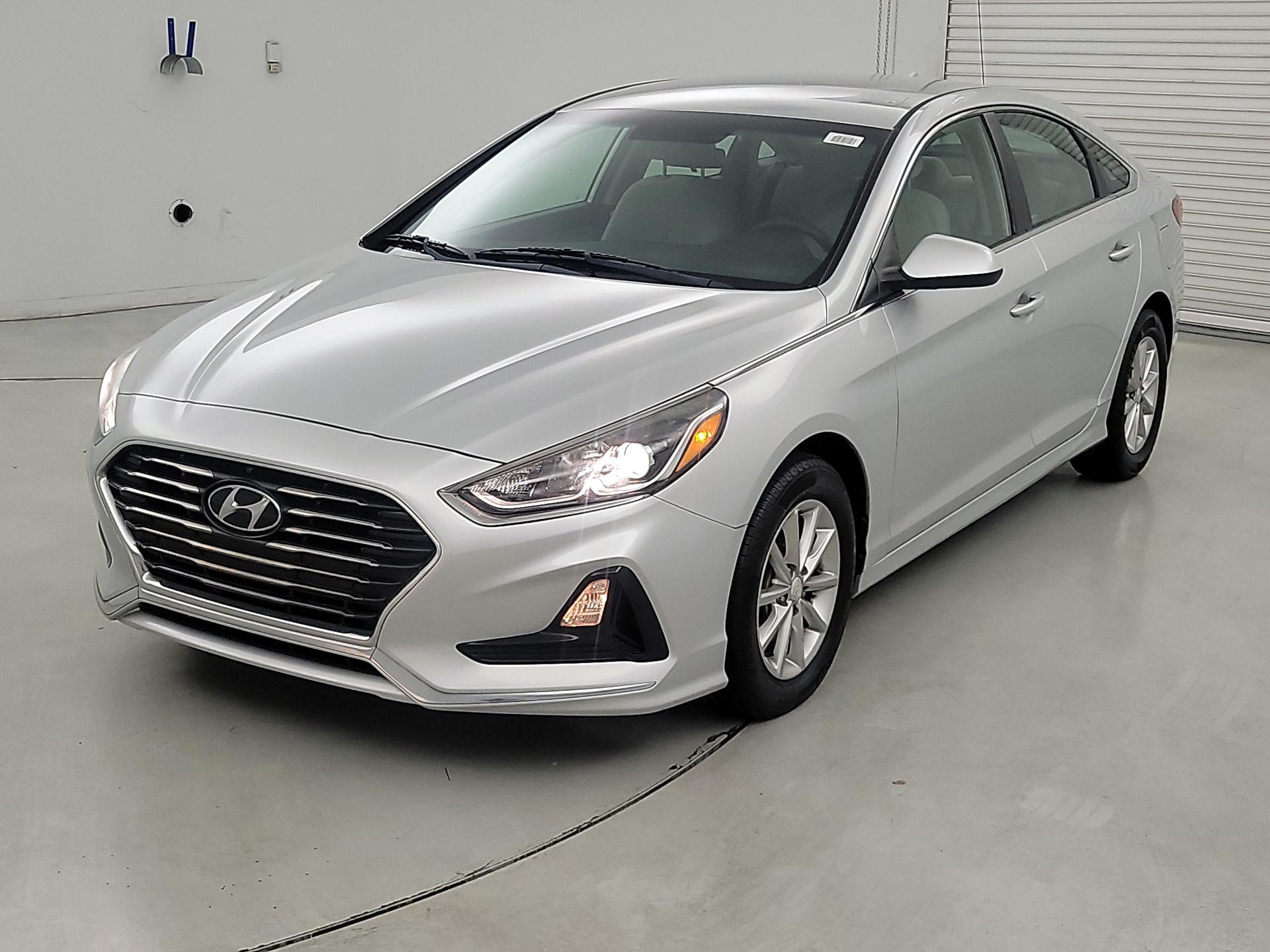 Thumbnail: 2019 Hyundai Sonata - 3