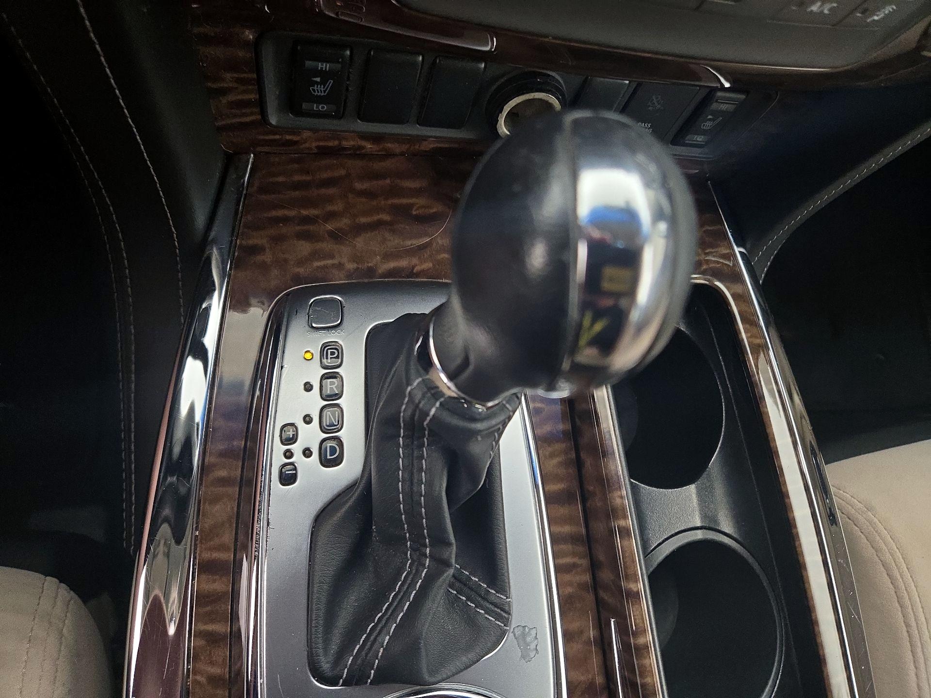 Thumbnail: 2017 Nissan Armada - 18