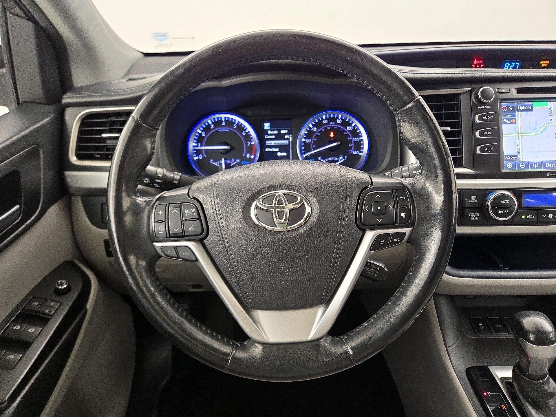 Thumbnail: 2019 Toyota Highlander - 10