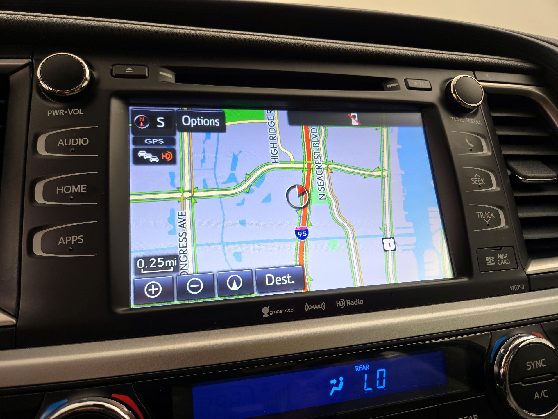 Thumbnail: 2019 Toyota Highlander - 14