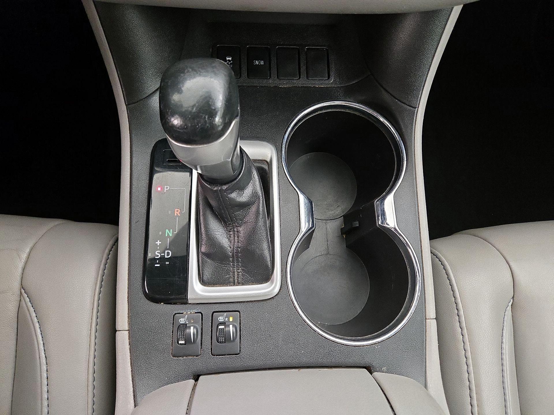 Thumbnail: 2019 Toyota Highlander - 18