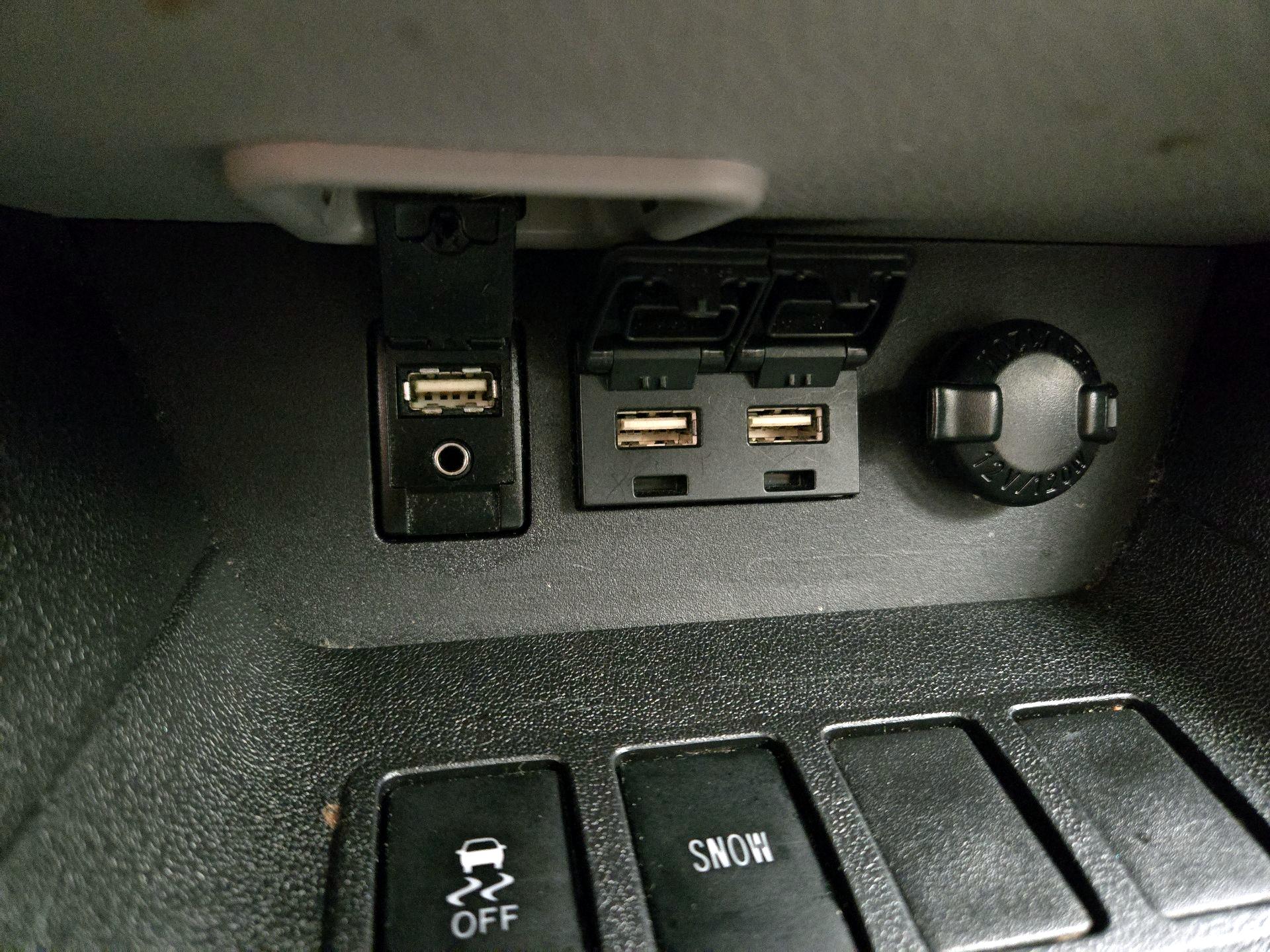 Thumbnail: 2019 Toyota Highlander - 19