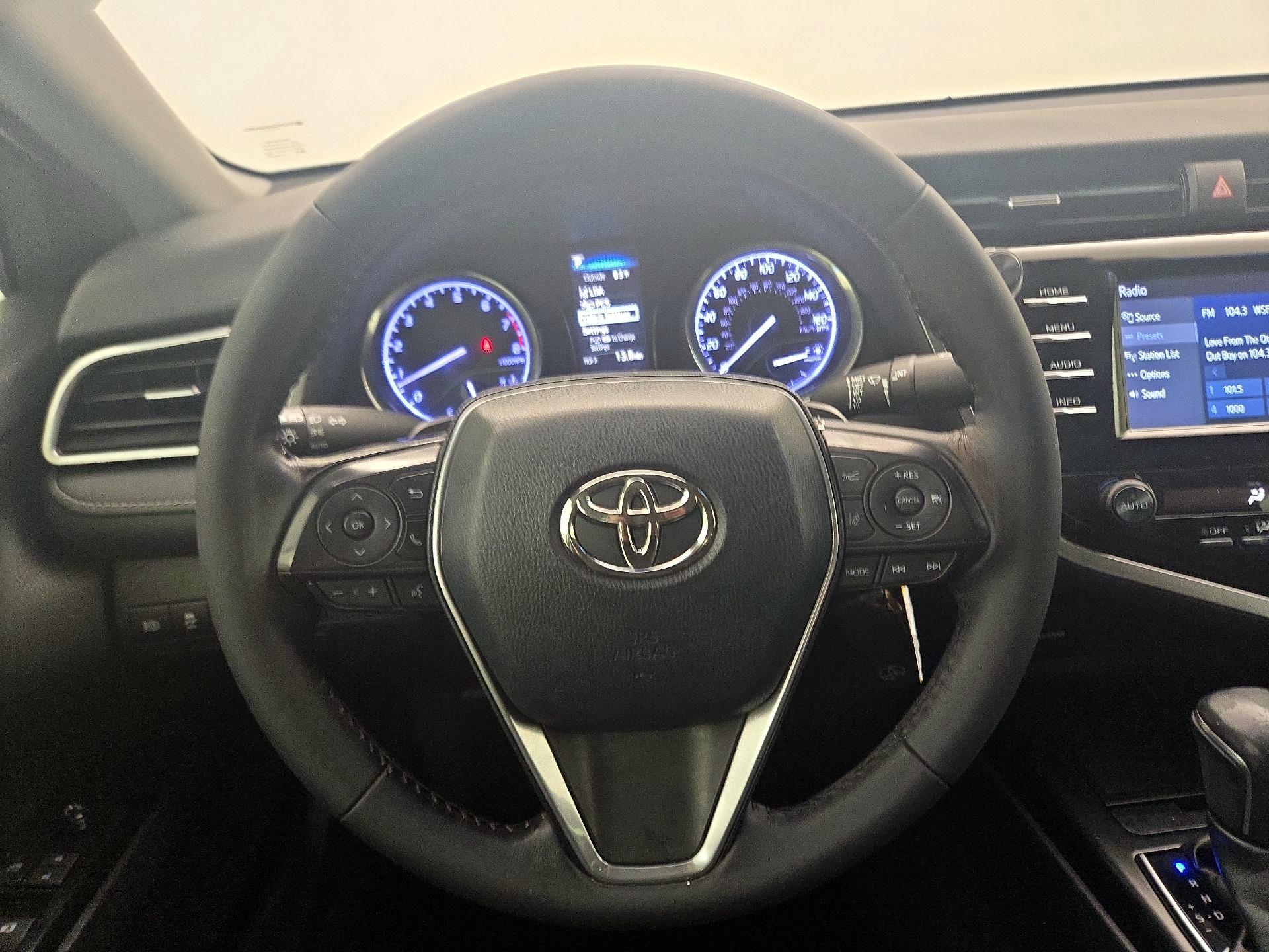 Thumbnail: 2018 Toyota Camry - 10