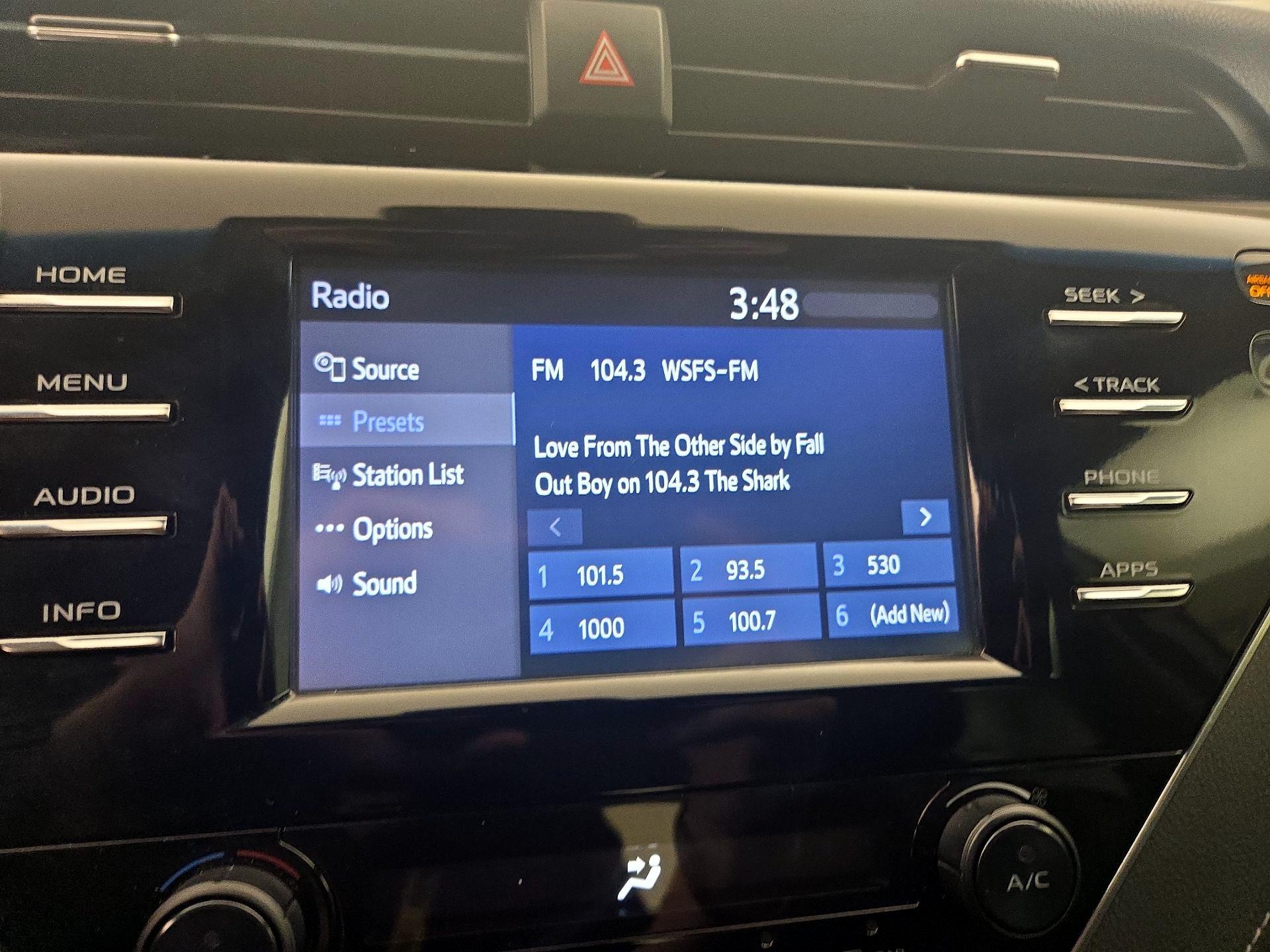 Thumbnail: 2018 Toyota Camry - 15