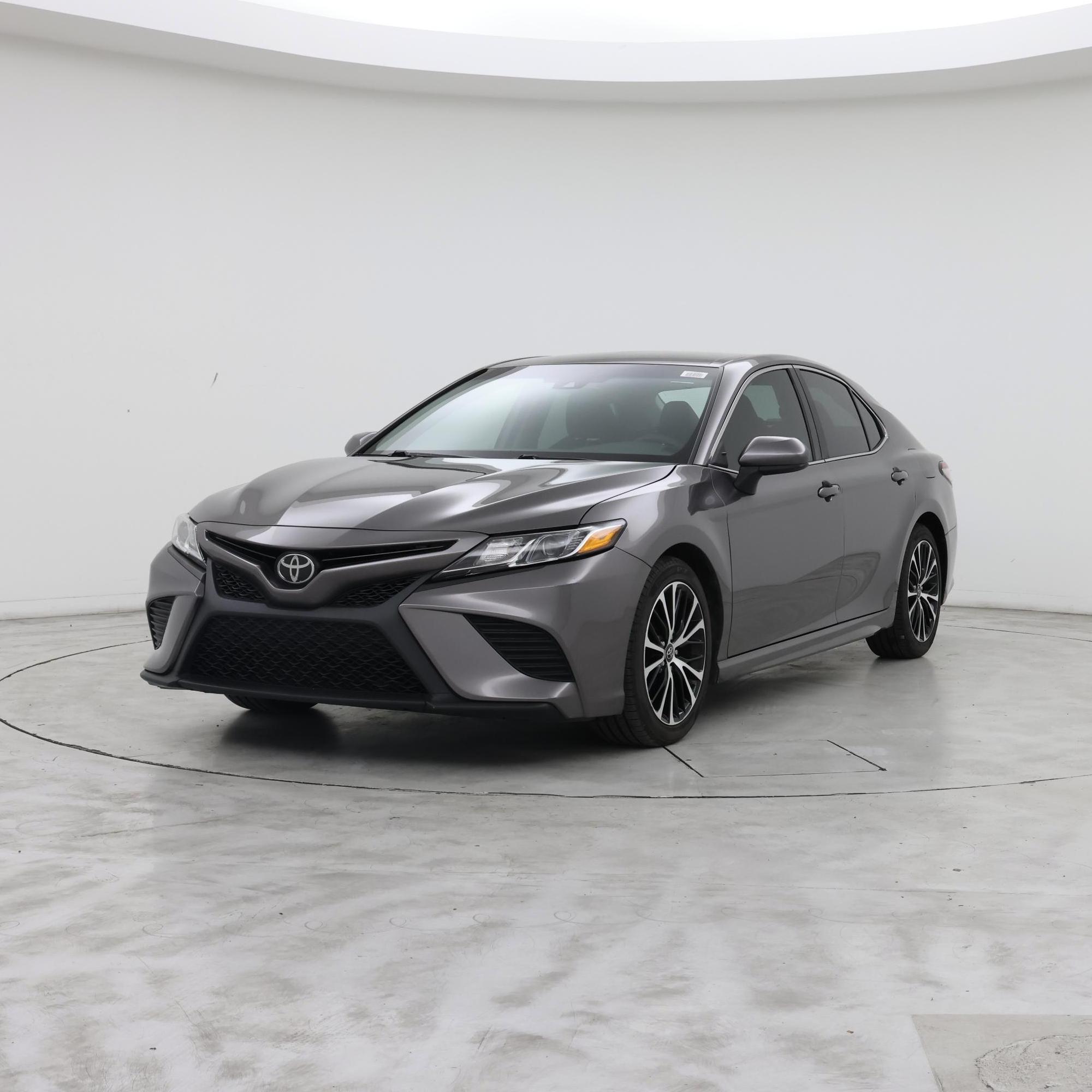 Thumbnail: 2018 Toyota Camry - 4