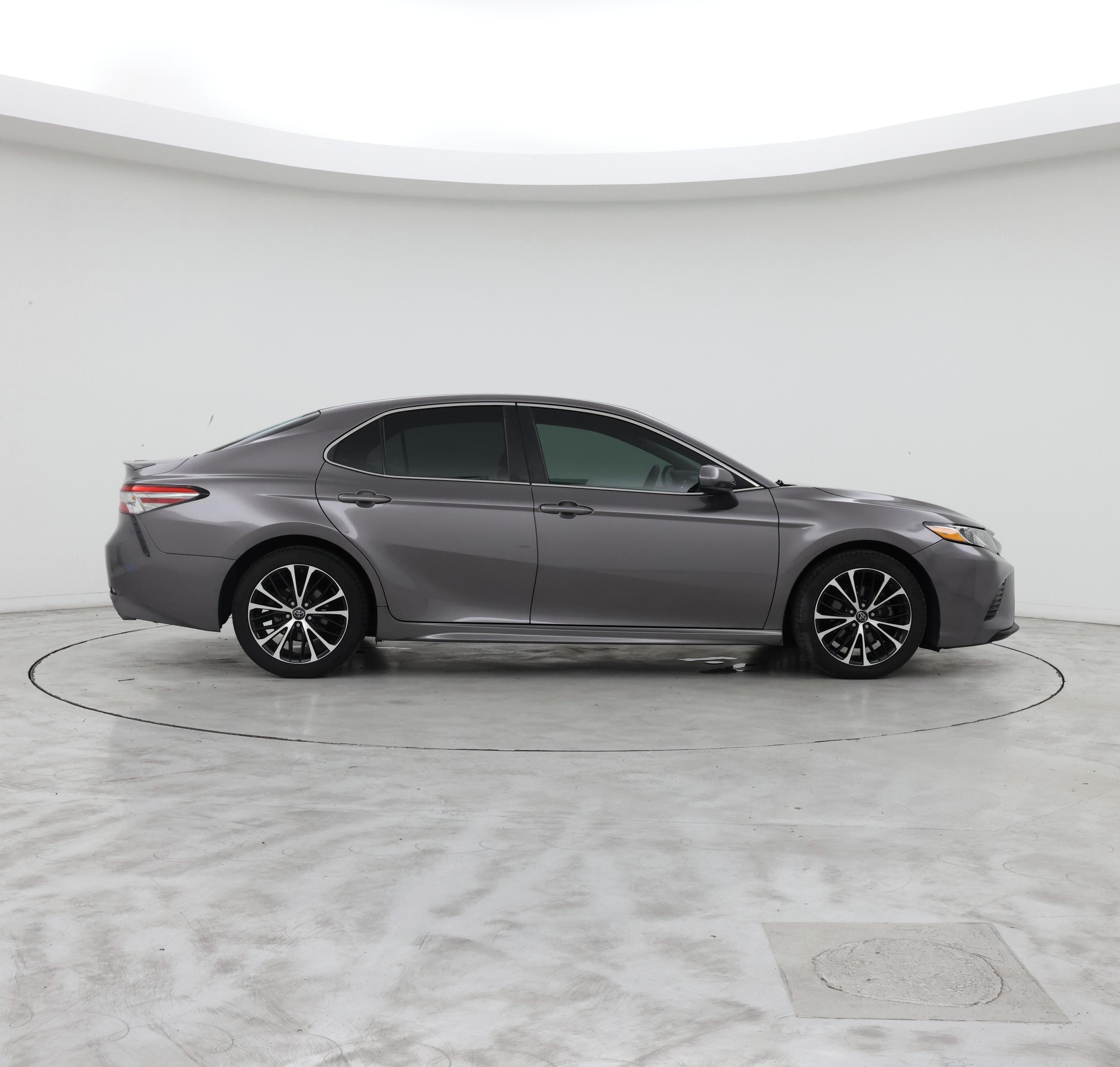 Thumbnail: 2018 Toyota Camry - 7