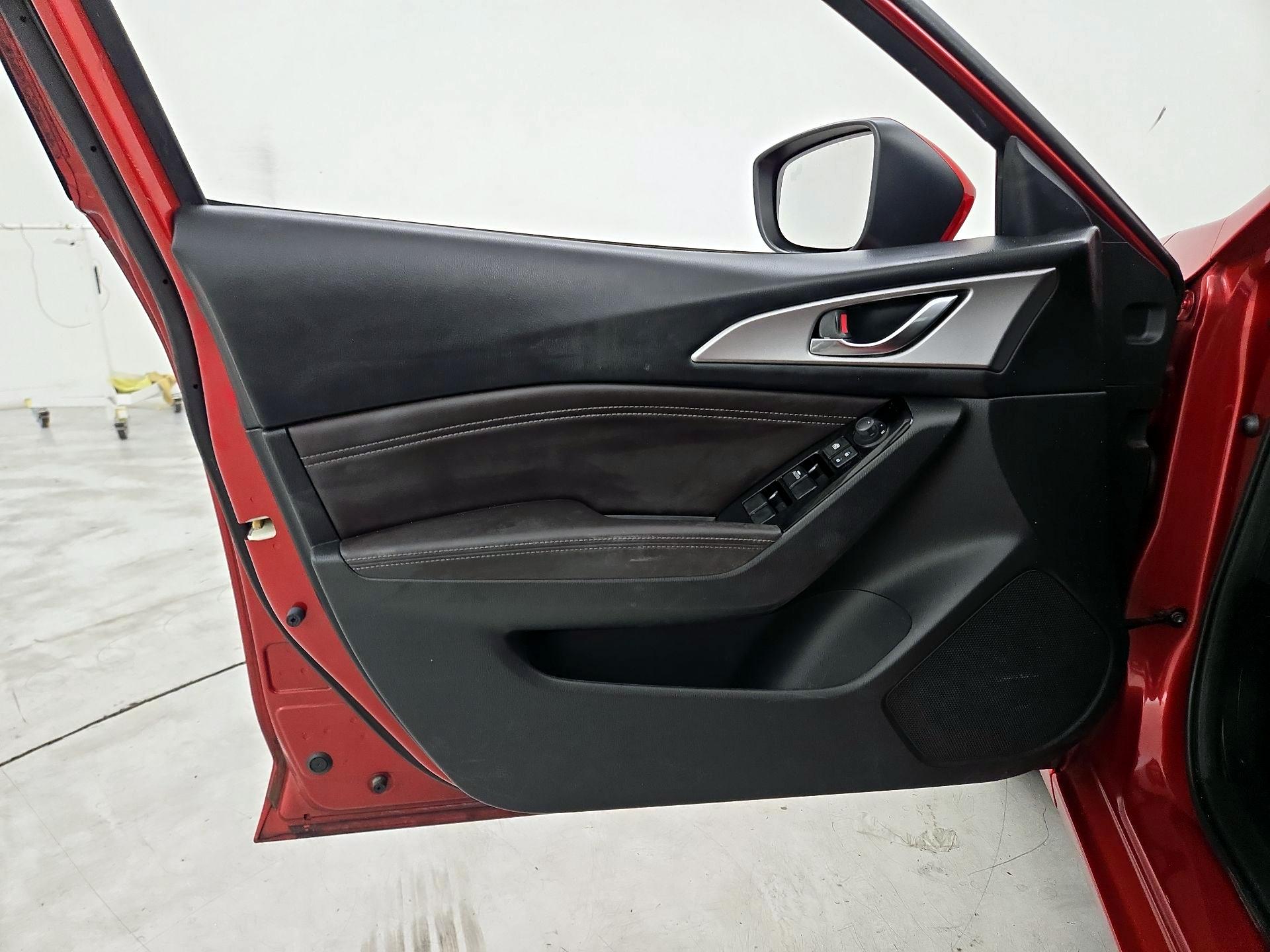 Thumbnail: 2018 Mazda Mazda3 - 12
