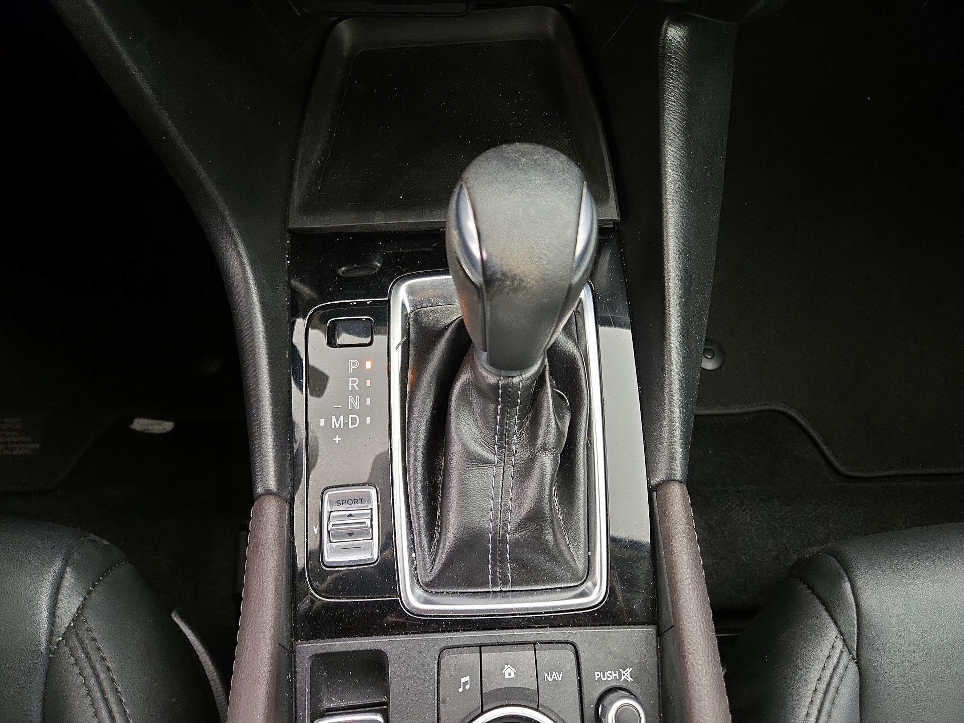 Thumbnail: 2018 Mazda Mazda3 - 17
