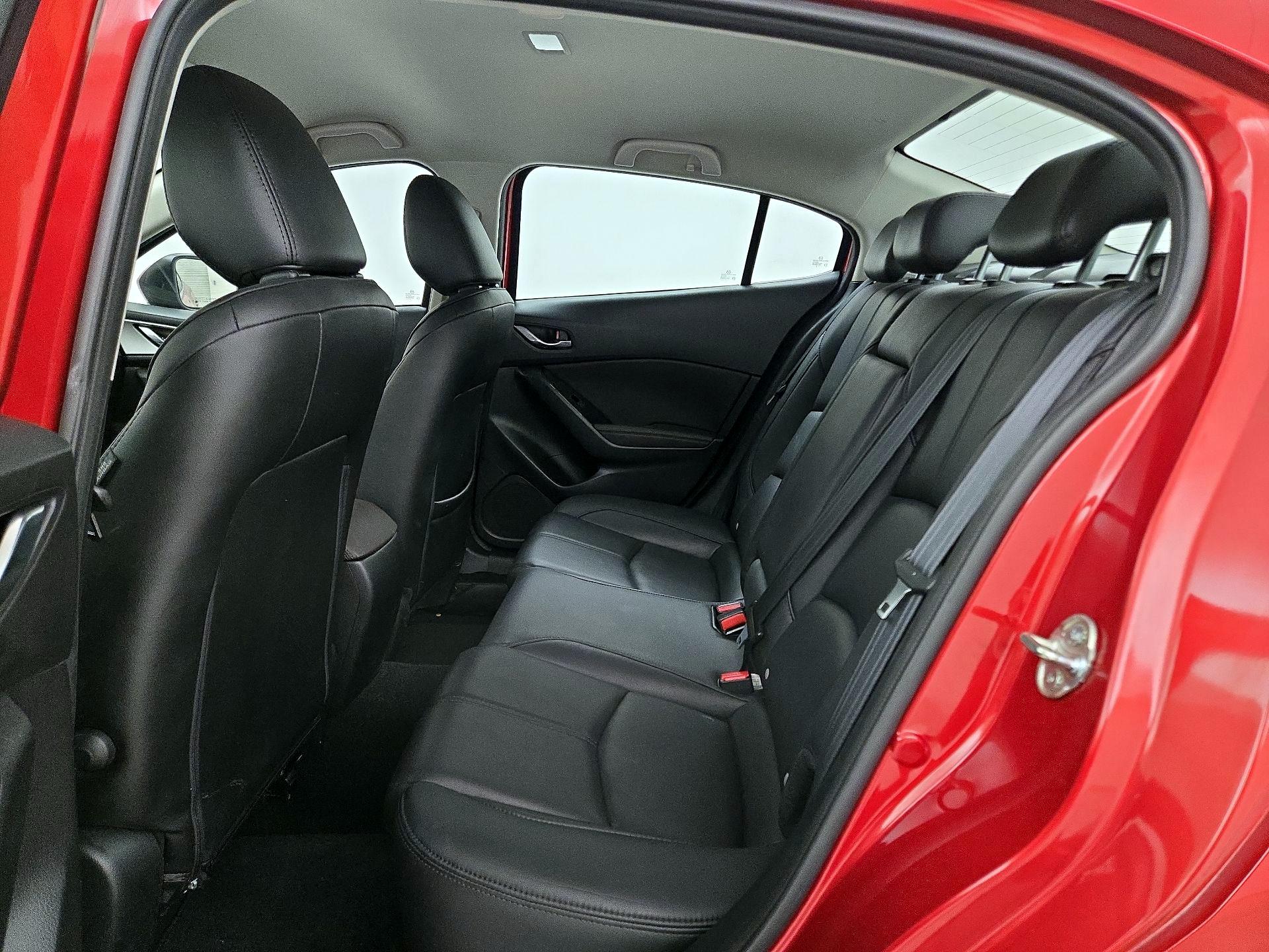 Thumbnail: 2018 Mazda Mazda3 - 19