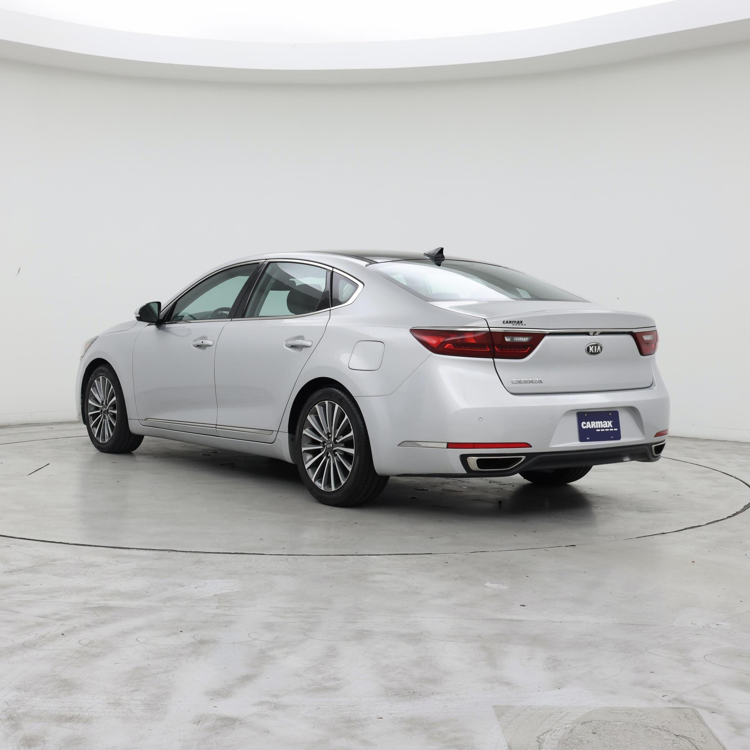 Thumbnail: 2017 Kia Cadenza - 2
