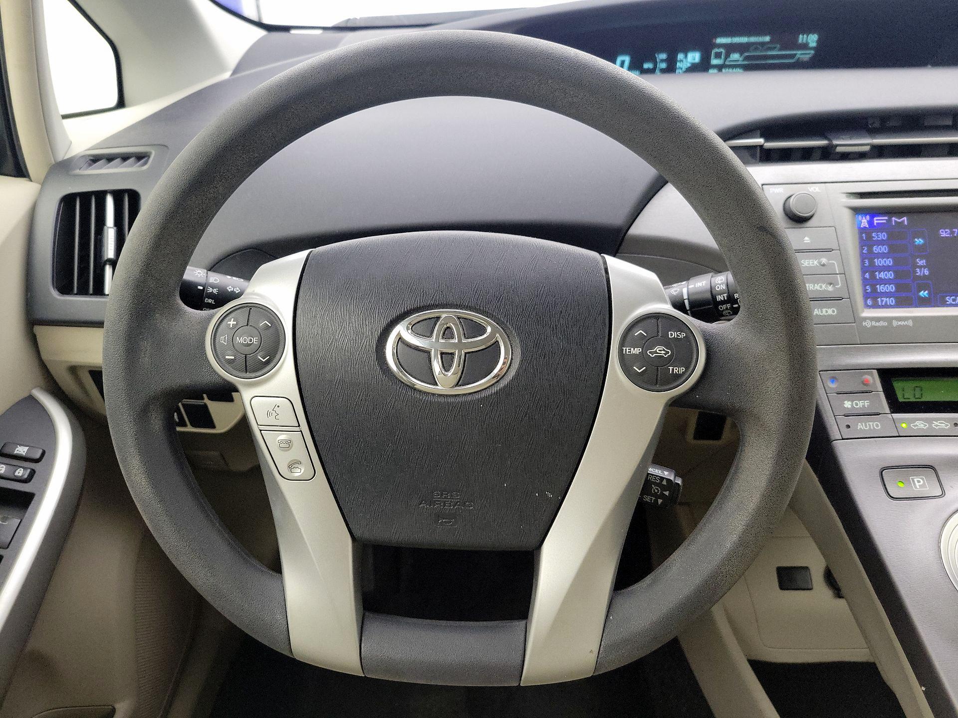 Thumbnail: 2015 Toyota Prius - 10