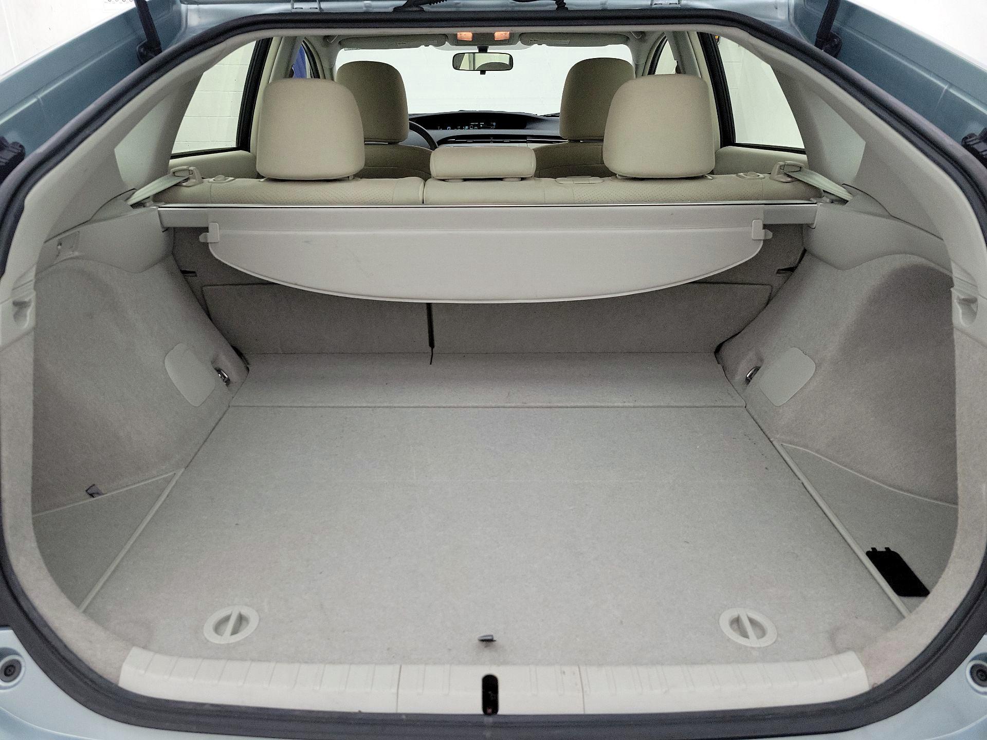 Thumbnail: 2015 Toyota Prius - 19