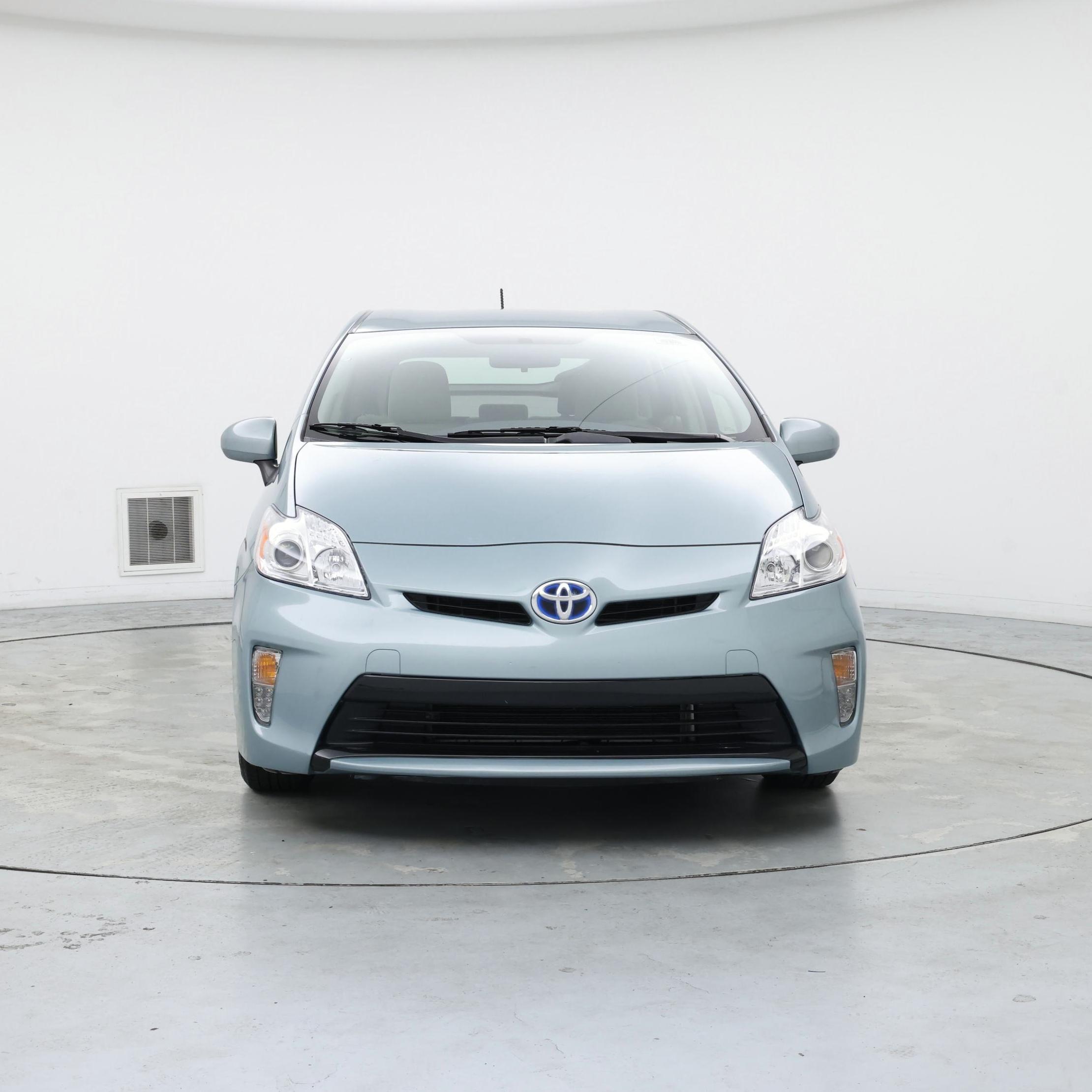Thumbnail: 2015 Toyota Prius - 5