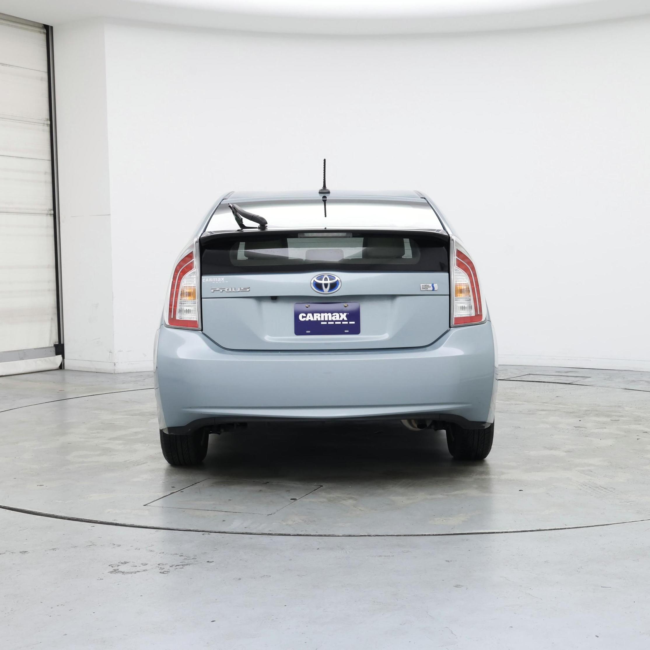 Thumbnail: 2015 Toyota Prius - 6