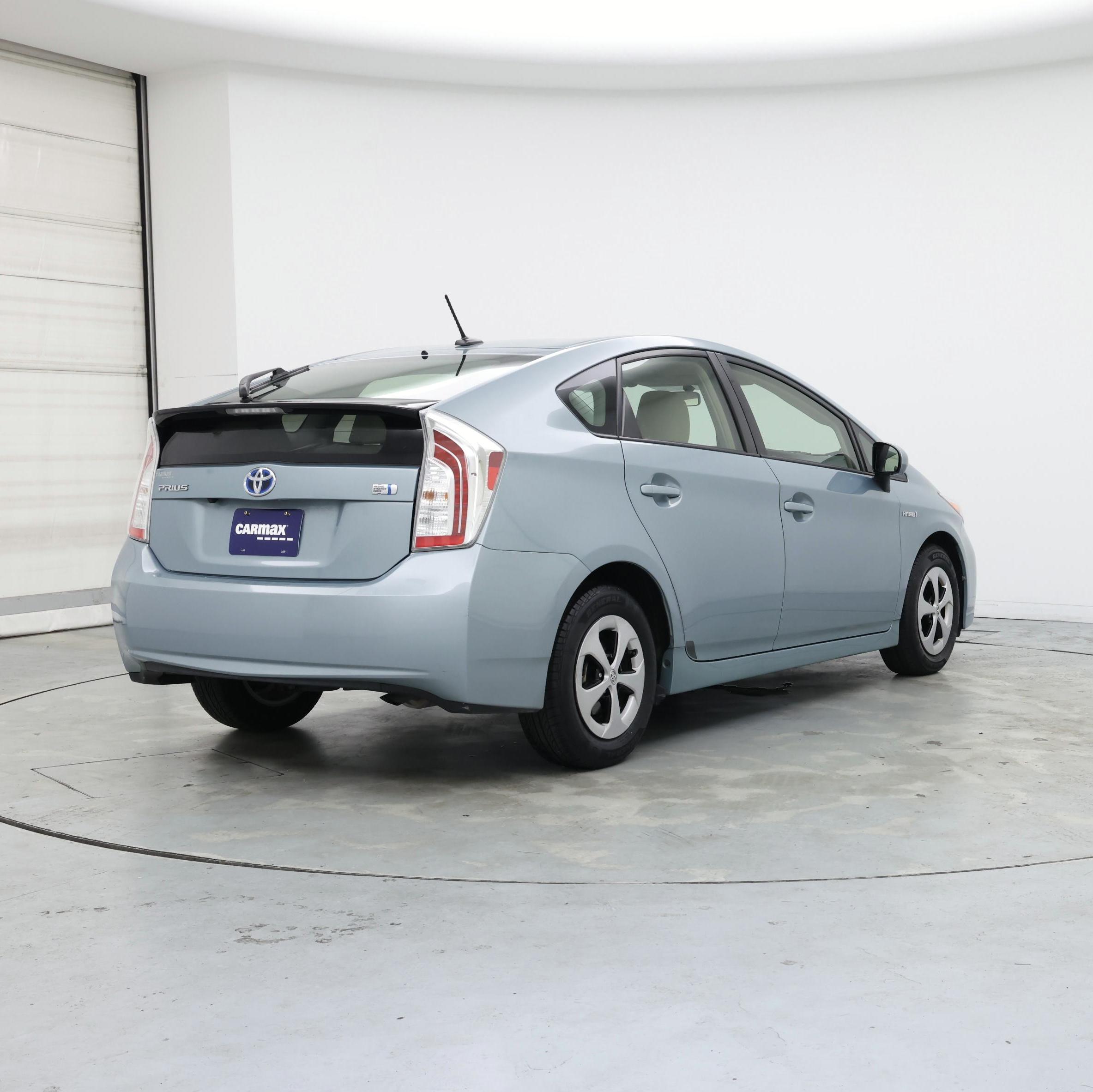 Thumbnail: 2015 Toyota Prius - 8