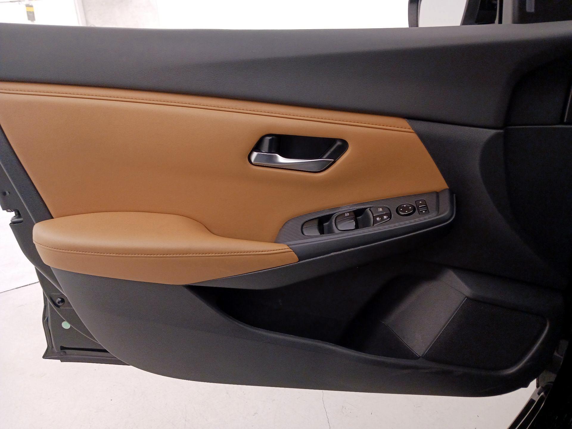 Thumbnail: 2022 Nissan Sentra - 12