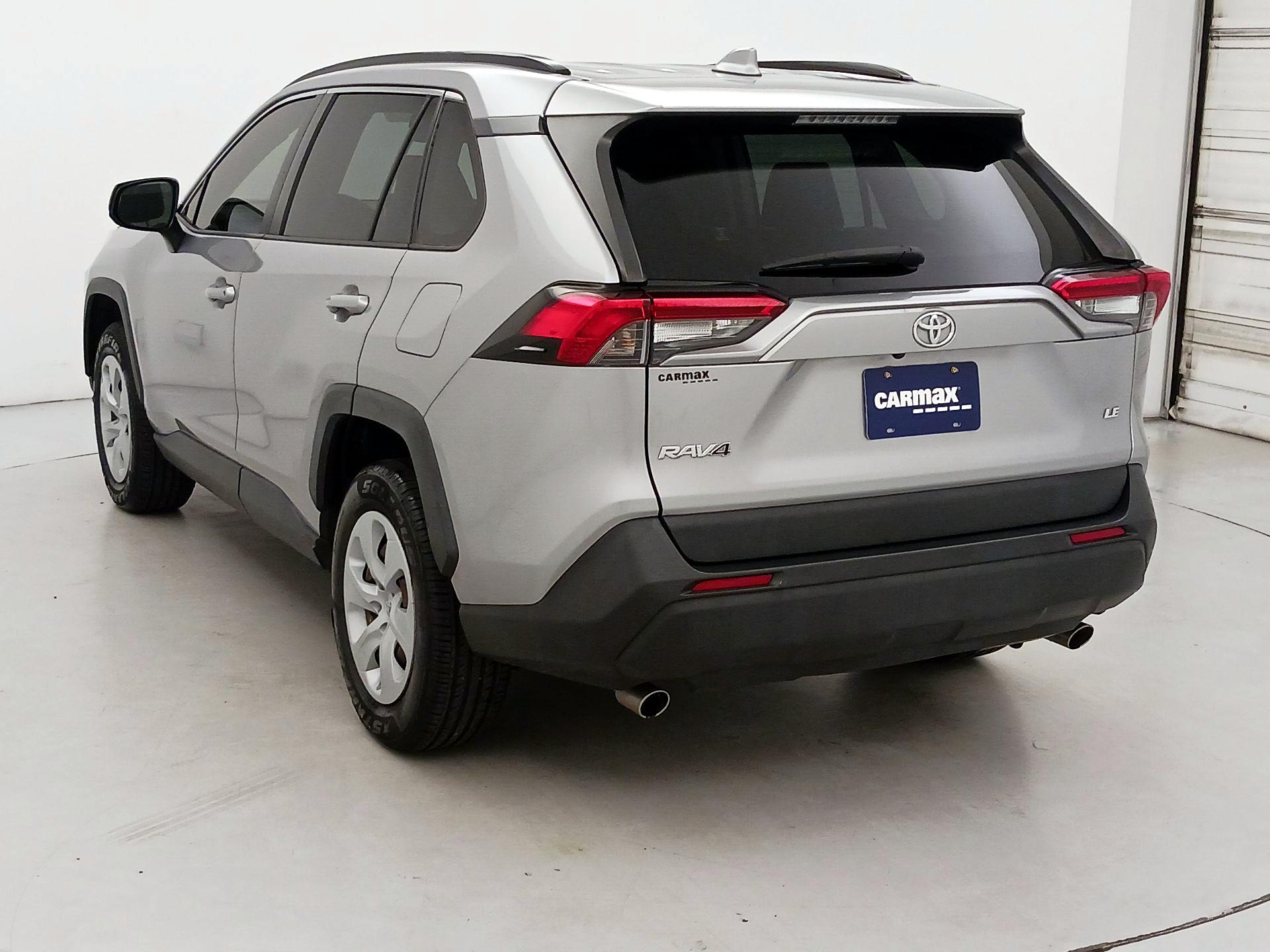 Thumbnail: 2021 Toyota RAV4 - 7