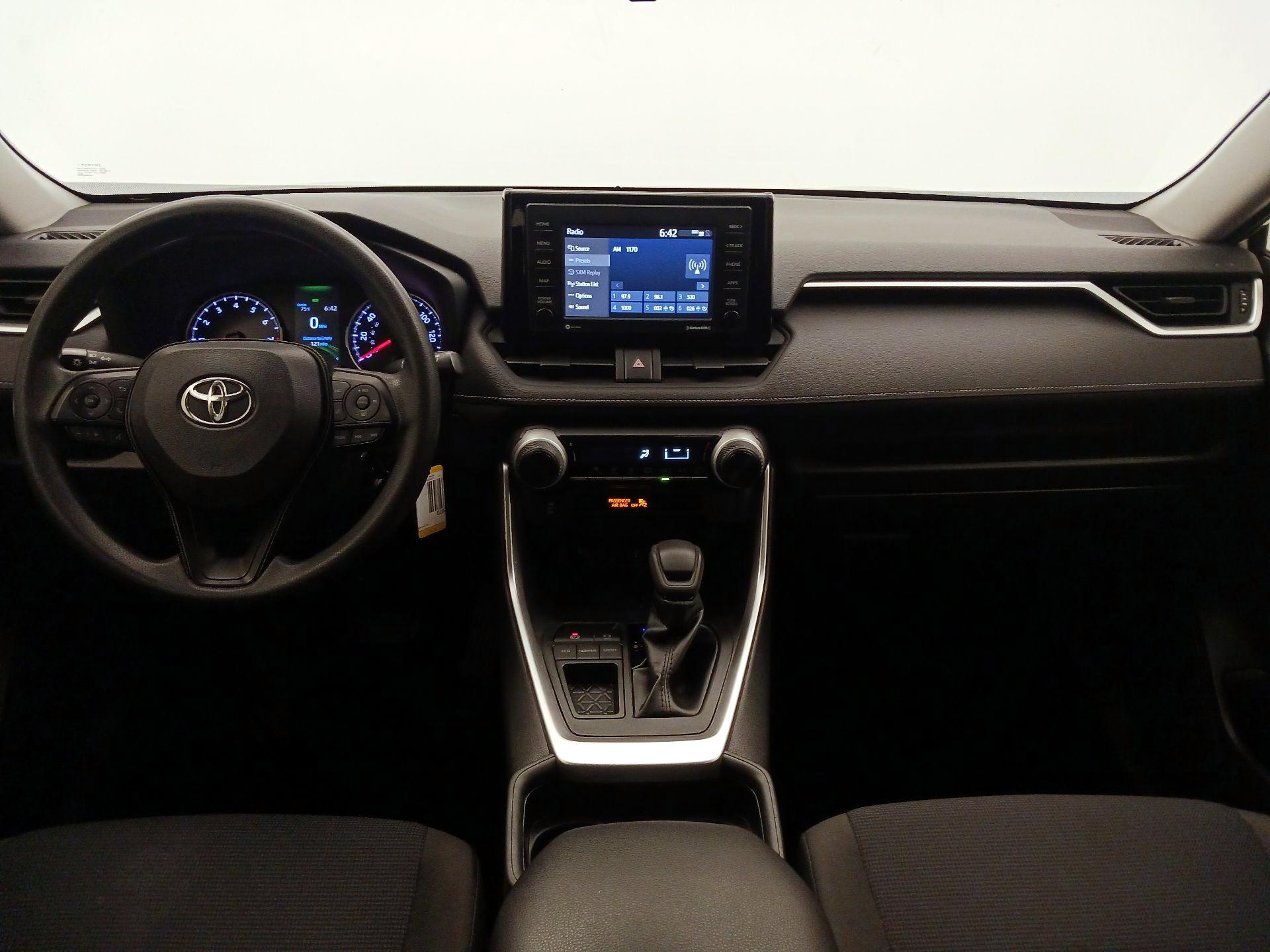Thumbnail: 2021 Toyota RAV4 - 8