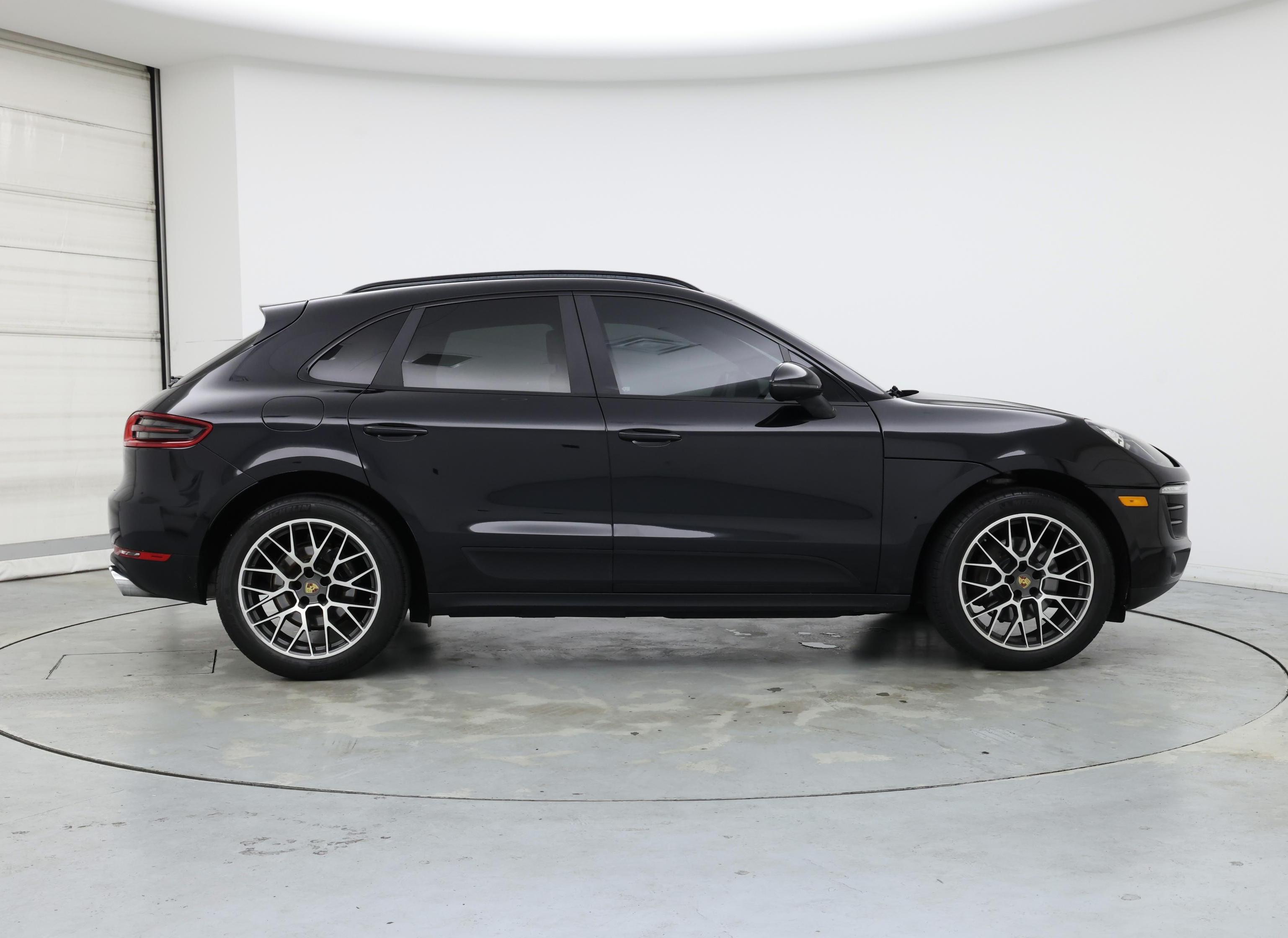 Thumbnail: 2018 Porsche Macan - 7