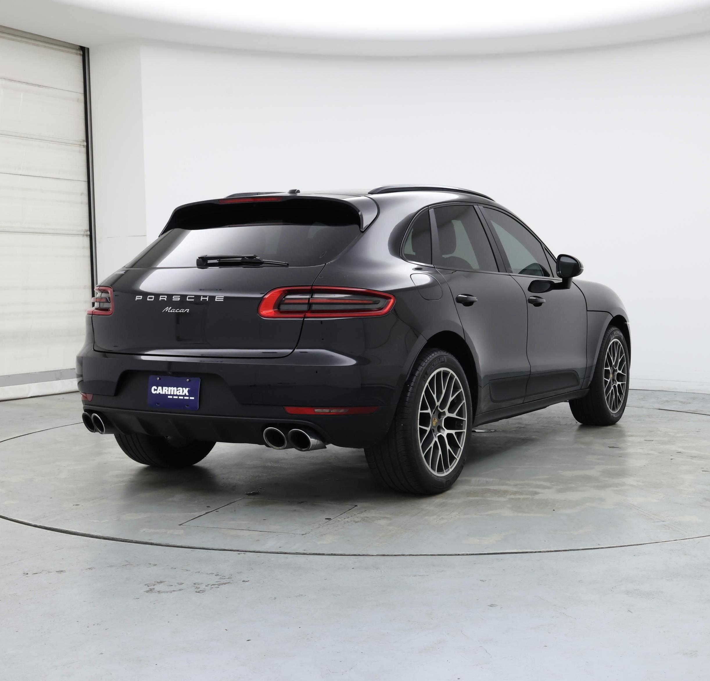 Thumbnail: 2018 Porsche Macan - 8