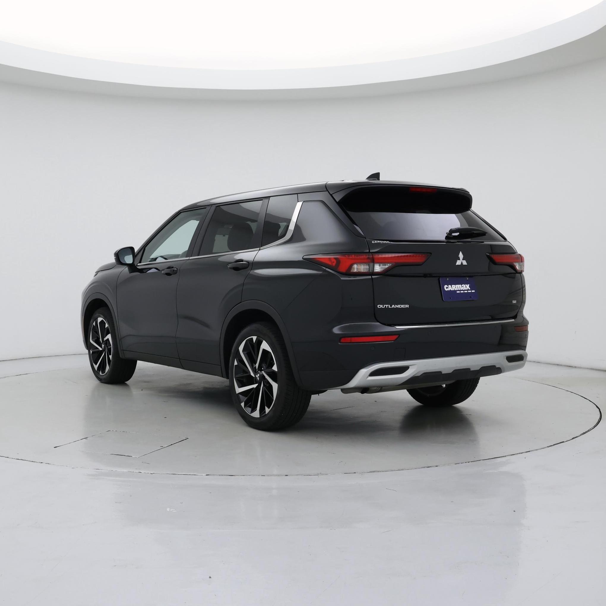 Thumbnail: 2024 Mitsubishi Outlander - 2
