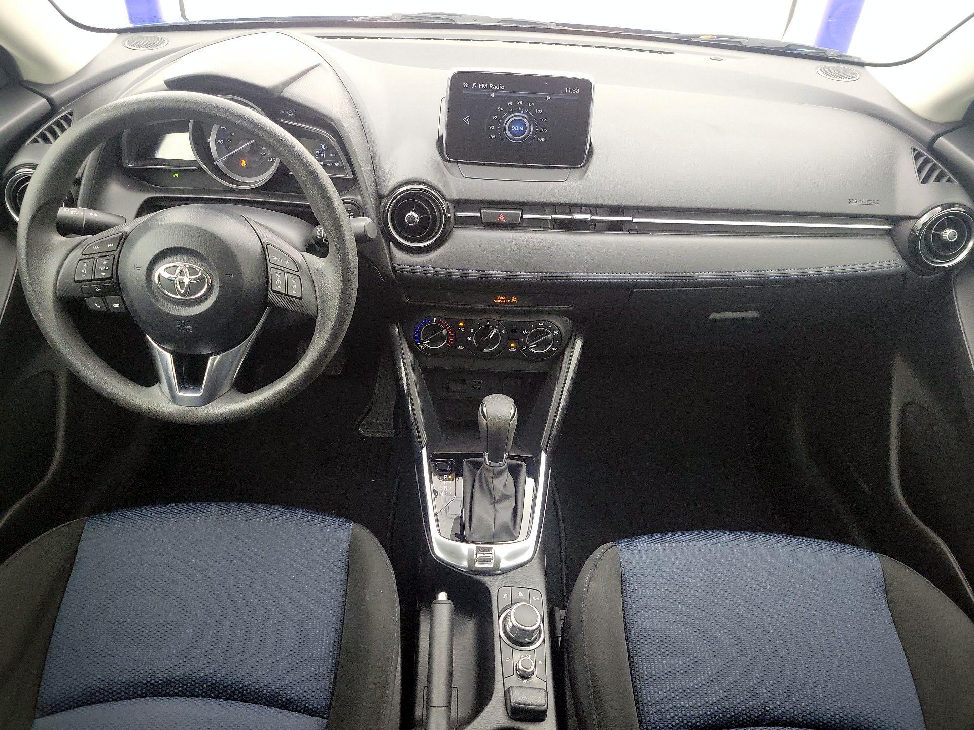 Thumbnail: 2018 Toyota Yaris iA - 9