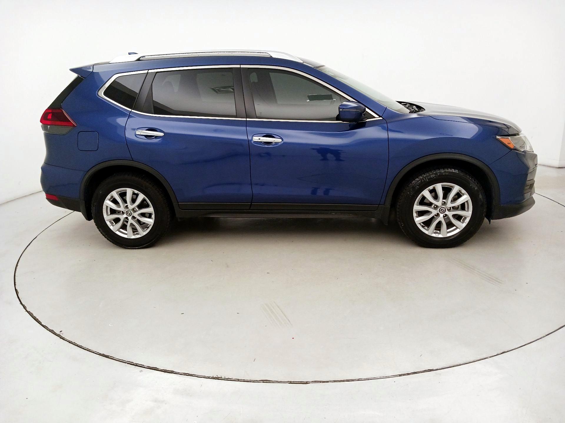 Thumbnail: 2019 Nissan Rogue - 4