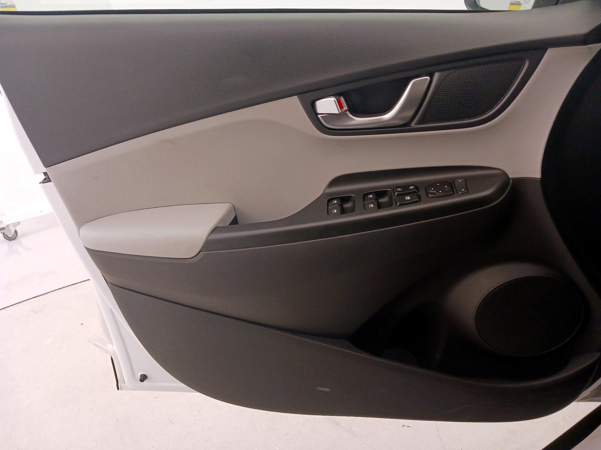Thumbnail: 2022 Hyundai Kona - 10
