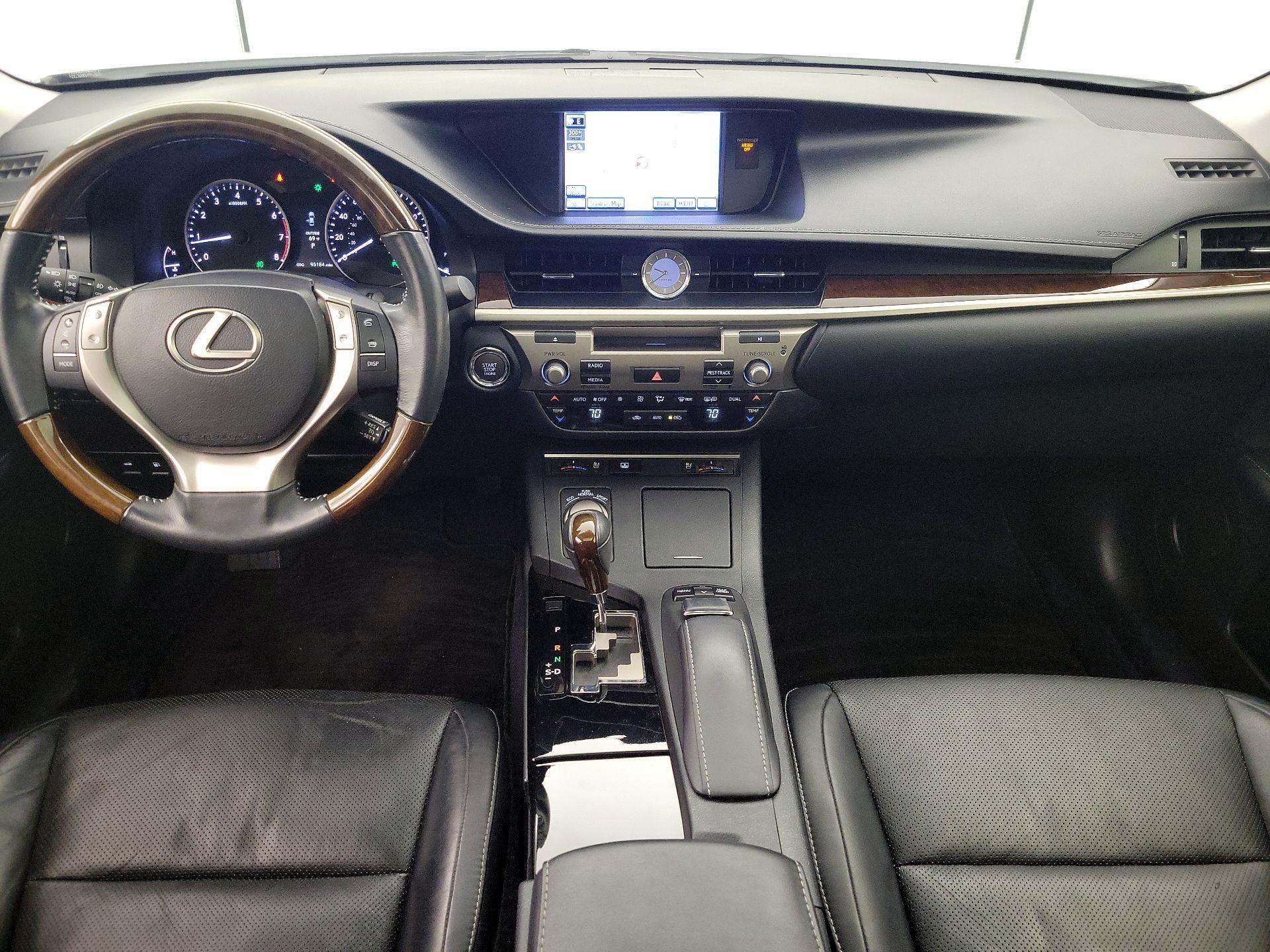 Thumbnail: 2013 Lexus ES - 9
