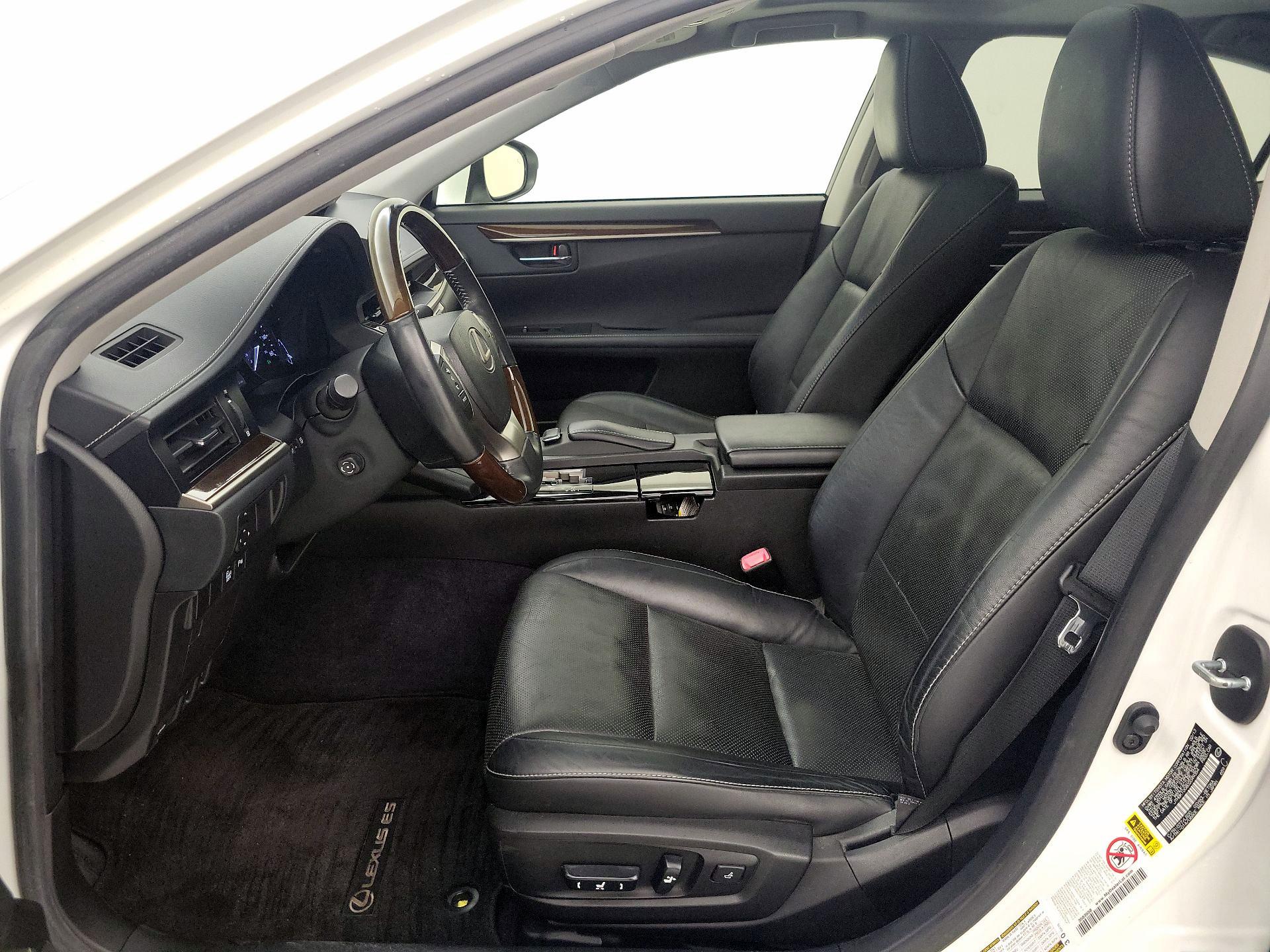 Thumbnail: 2013 Lexus ES - 11
