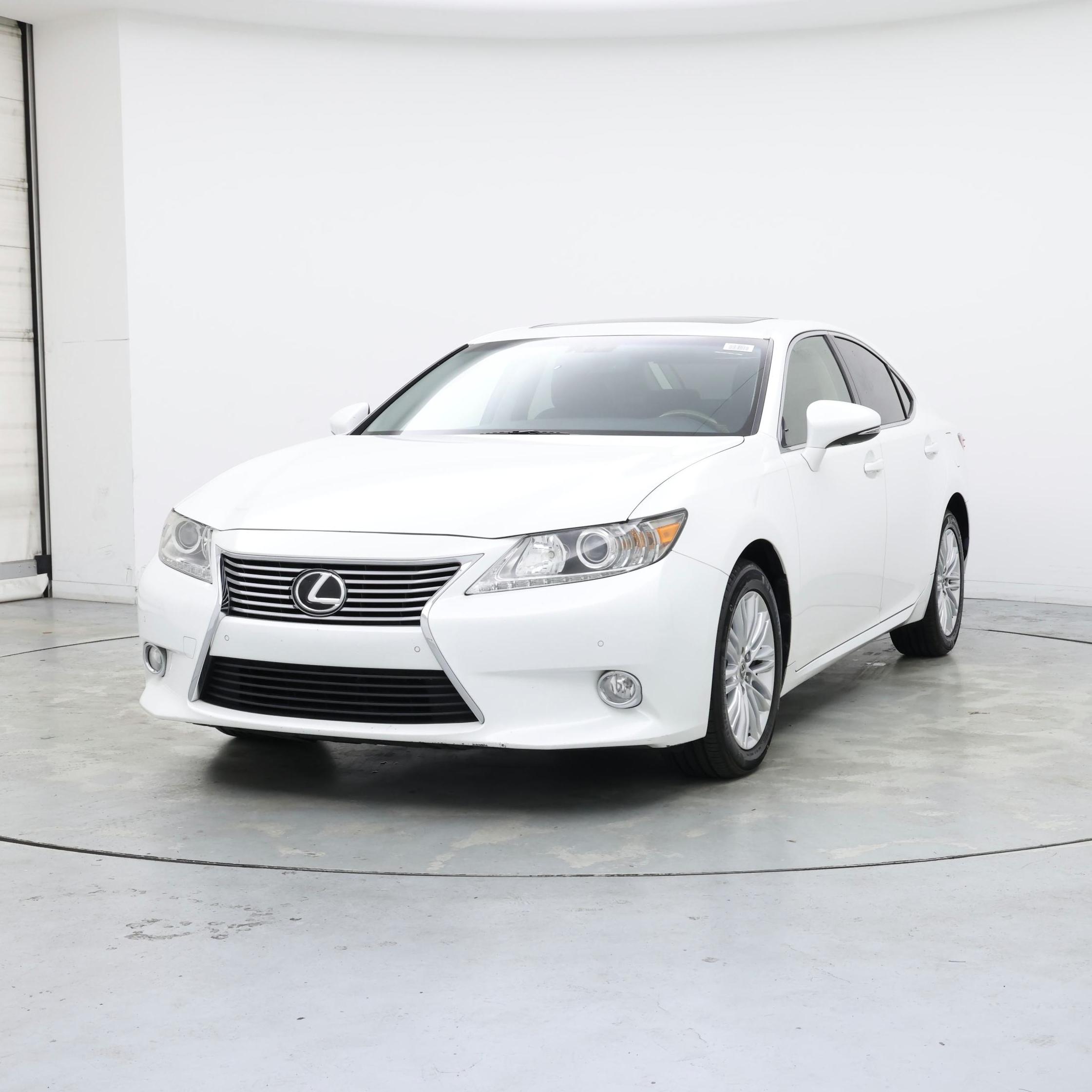 Thumbnail: 2013 Lexus ES - 4