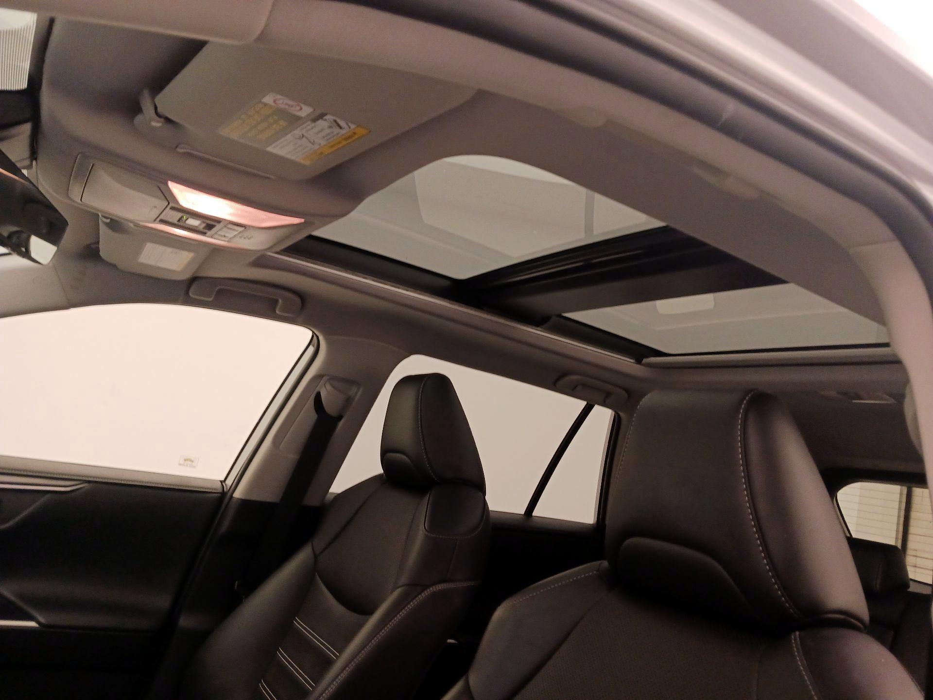 Thumbnail: 2020 Toyota RAV4 - 20