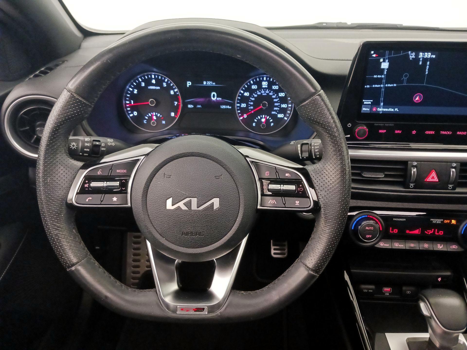 Thumbnail: 2022 Kia Forte - 10