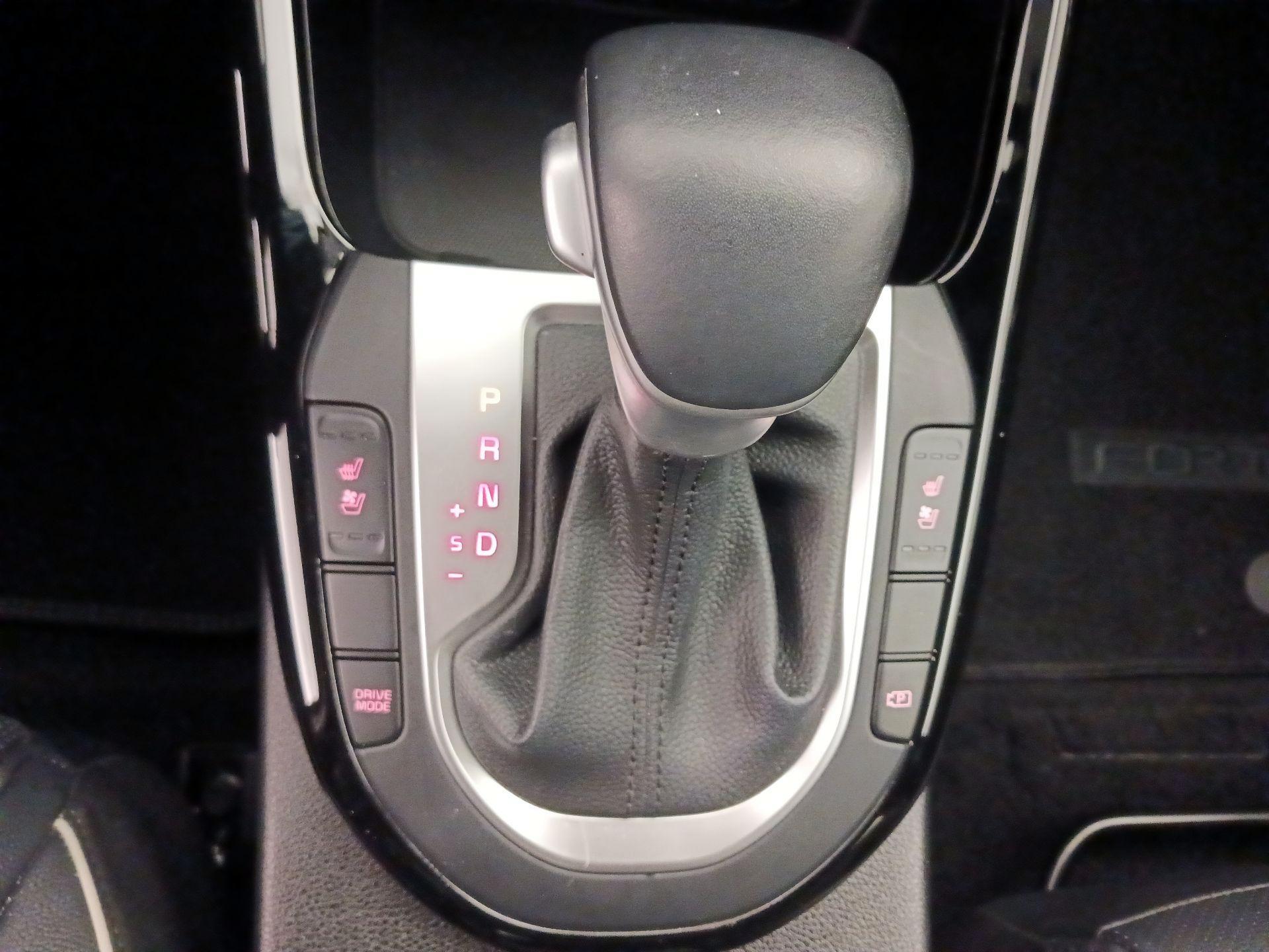 Thumbnail: 2022 Kia Forte - 18