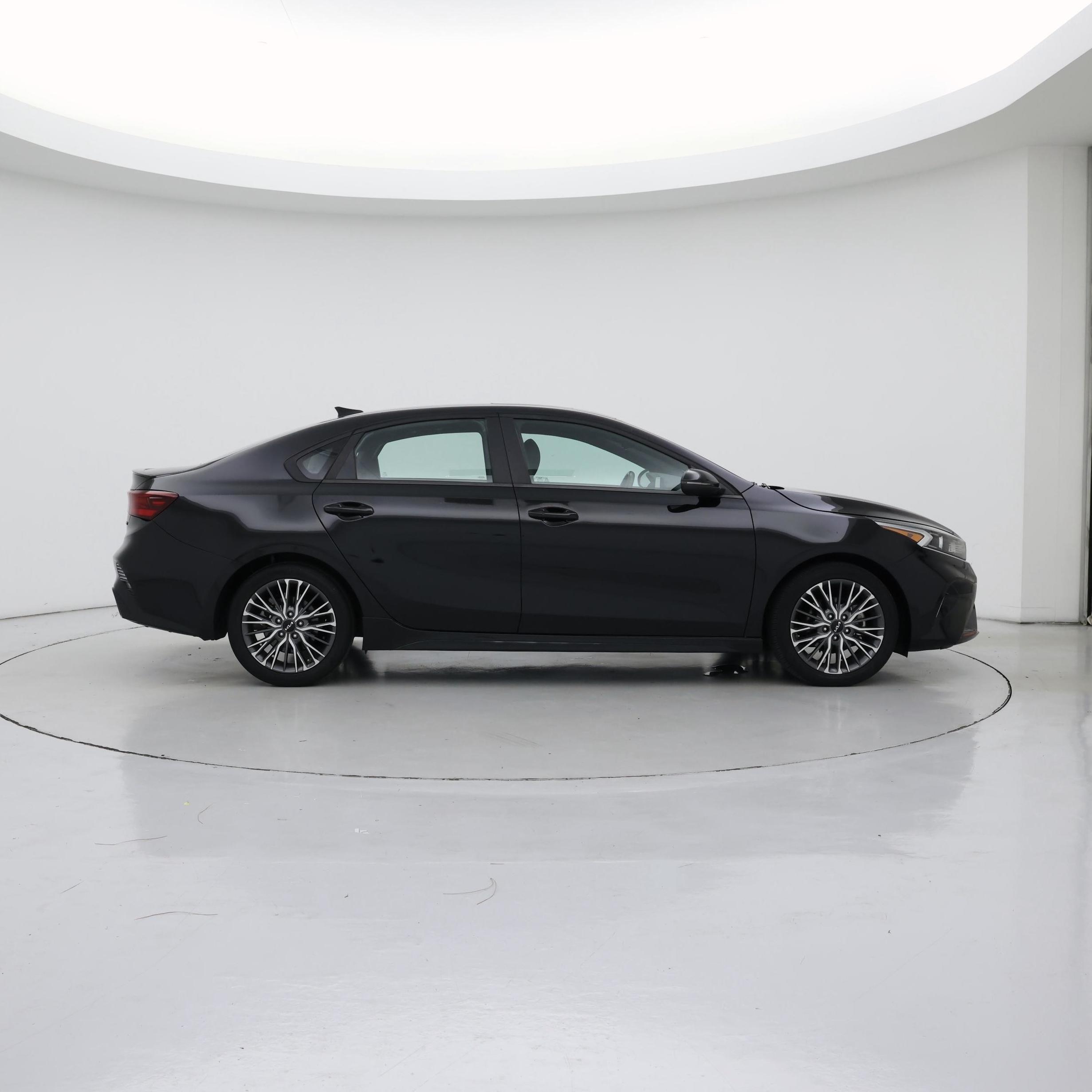 Thumbnail: 2022 Kia Forte - 7