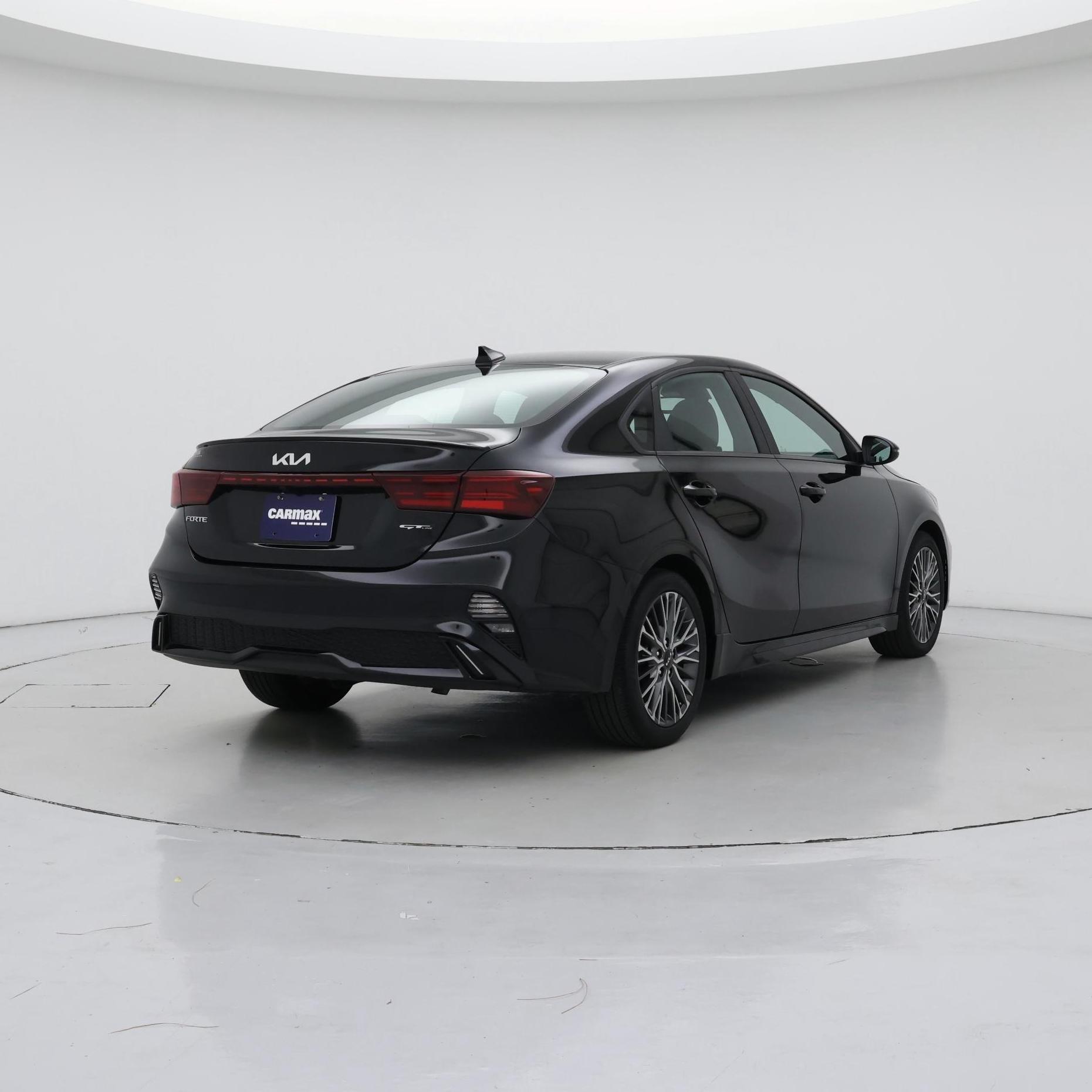 Thumbnail: 2022 Kia Forte - 8