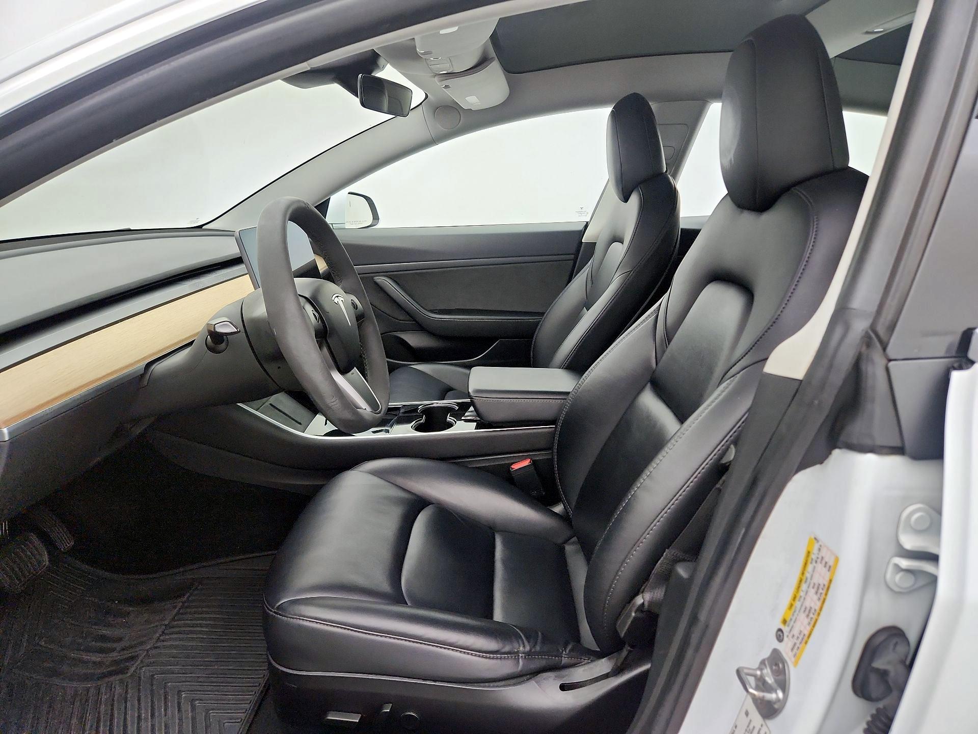 Thumbnail: 2020 Tesla Model 3 - 11