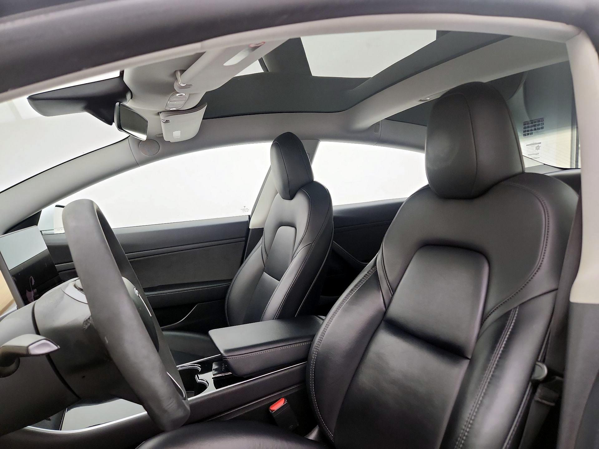 Thumbnail: 2020 Tesla Model 3 - 18